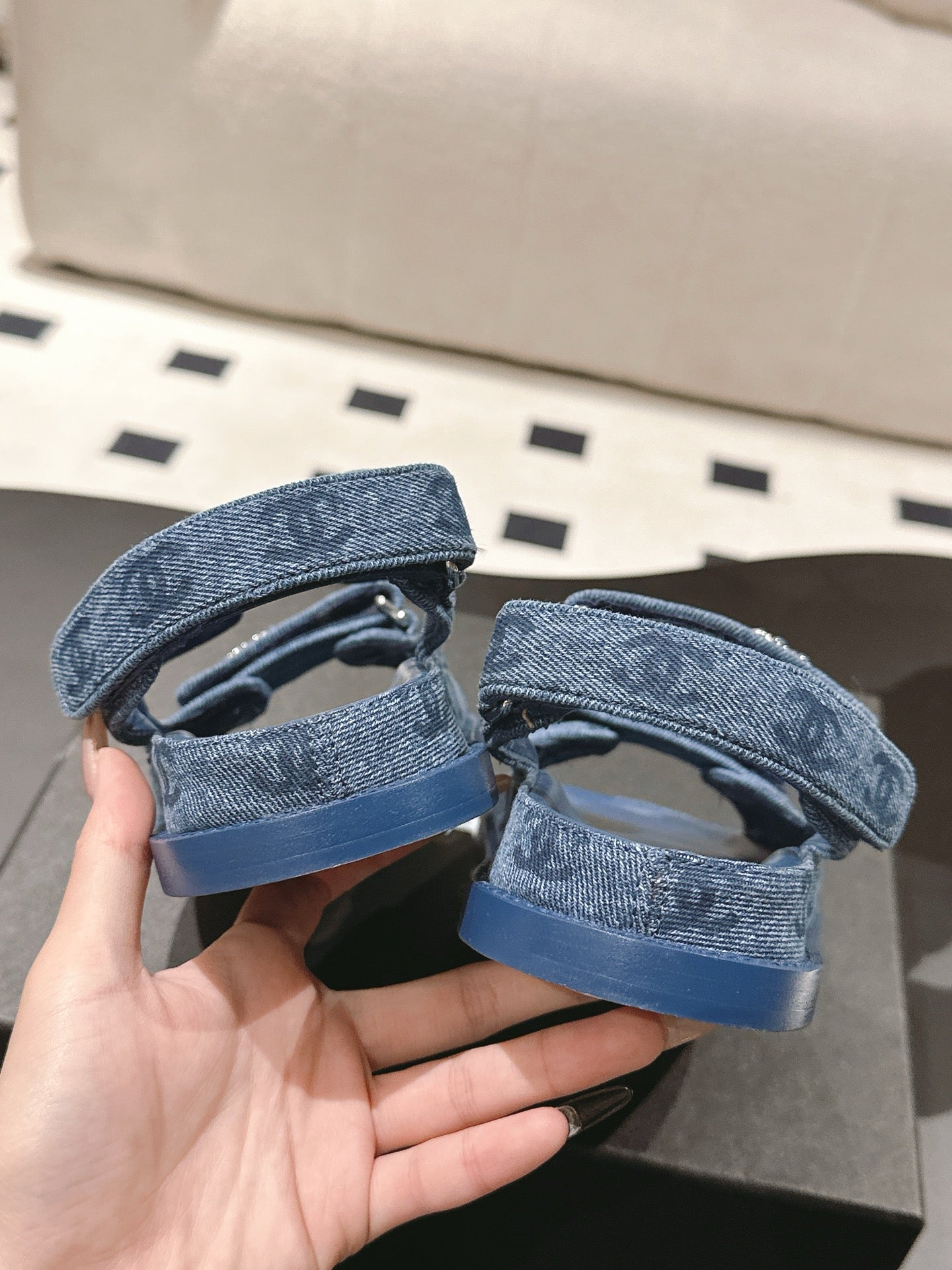CHANEL 25 Dad Deals Sandals Demin Blue Demin Fabric 237563