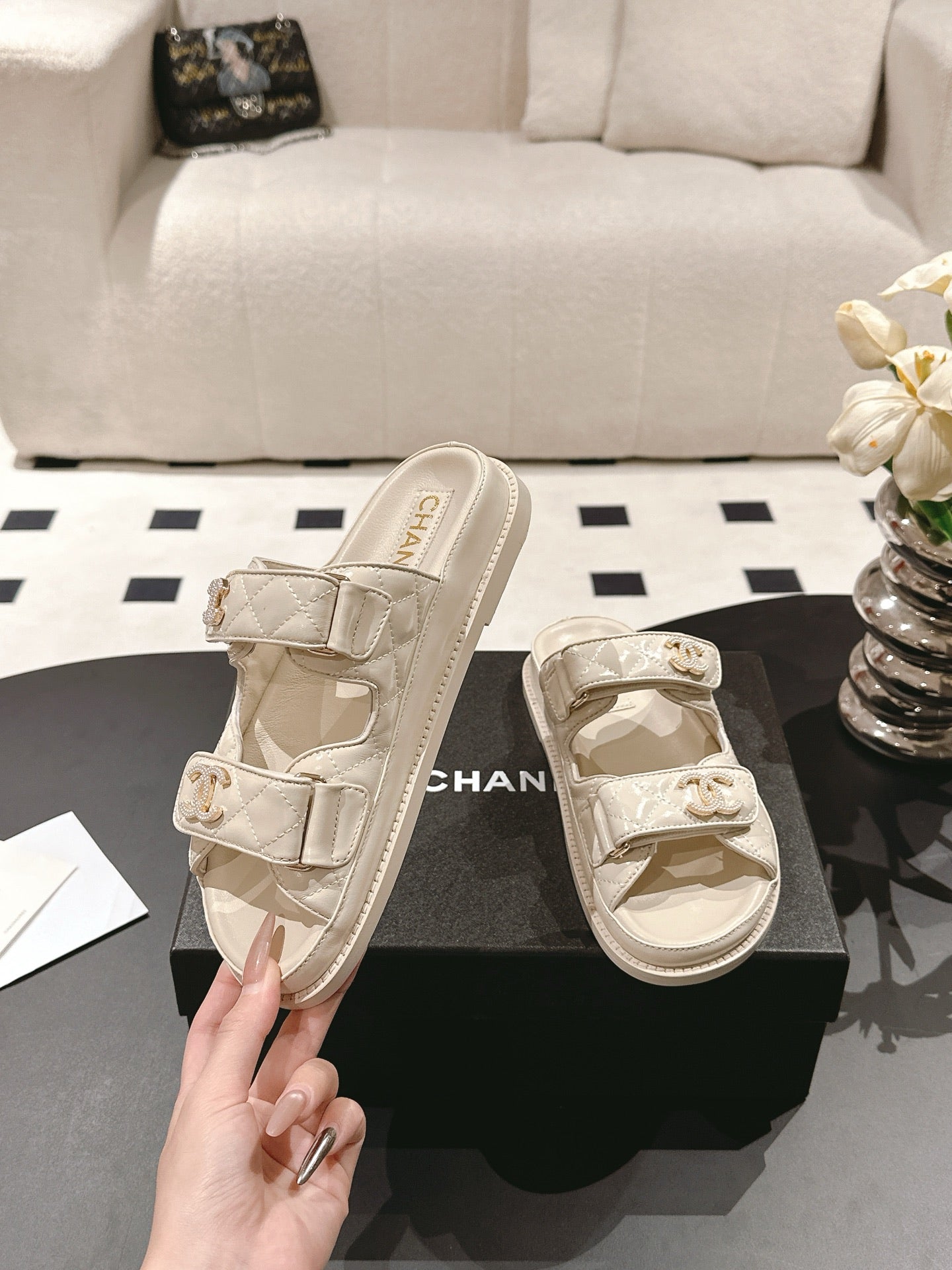 CHANEL 25 Dad Sandal Mule Beige Cream Patent Leather 237577