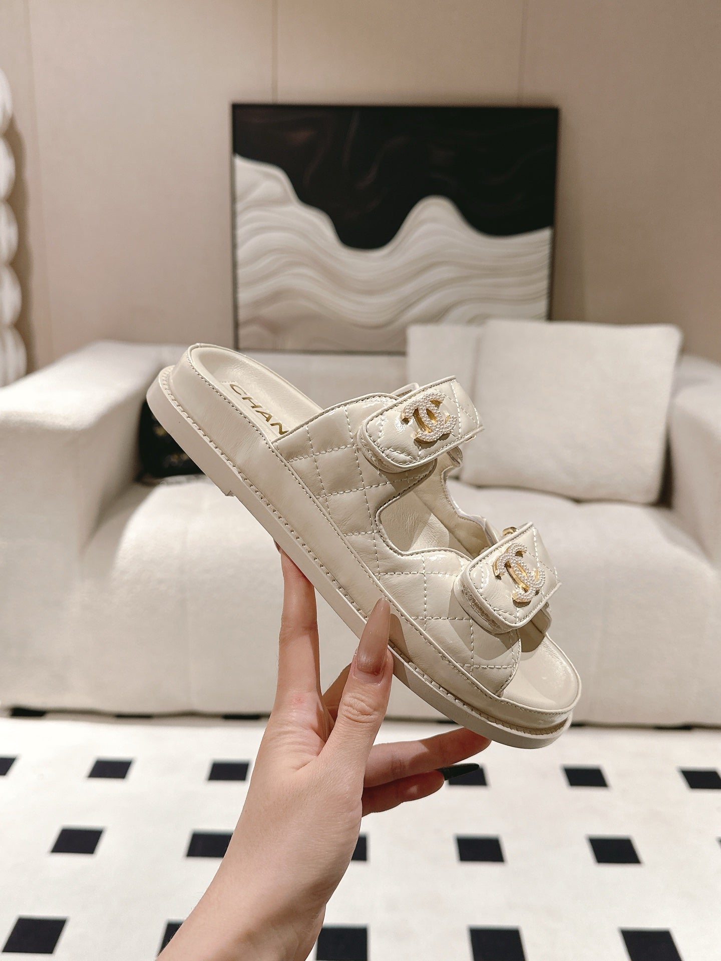 CHANEL 25 Dad Sandal Mule Beige Cream Patent Leather 237577