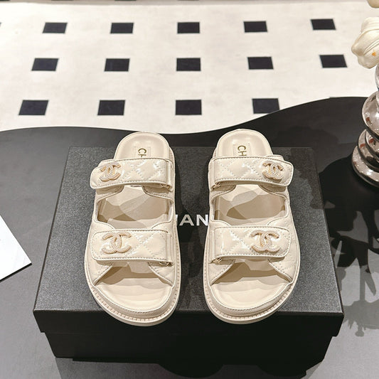 CHANEL 25 Dad Sandal Mule Beige Cream Patent Leather 237577