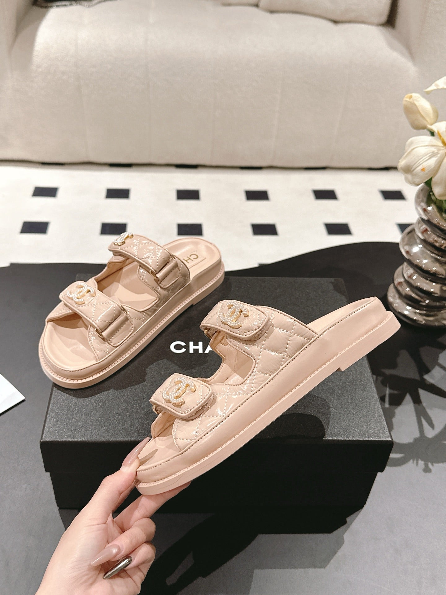 CHANEL 25 Dad Sandal Mule Putty Pink Patent Leather 237579