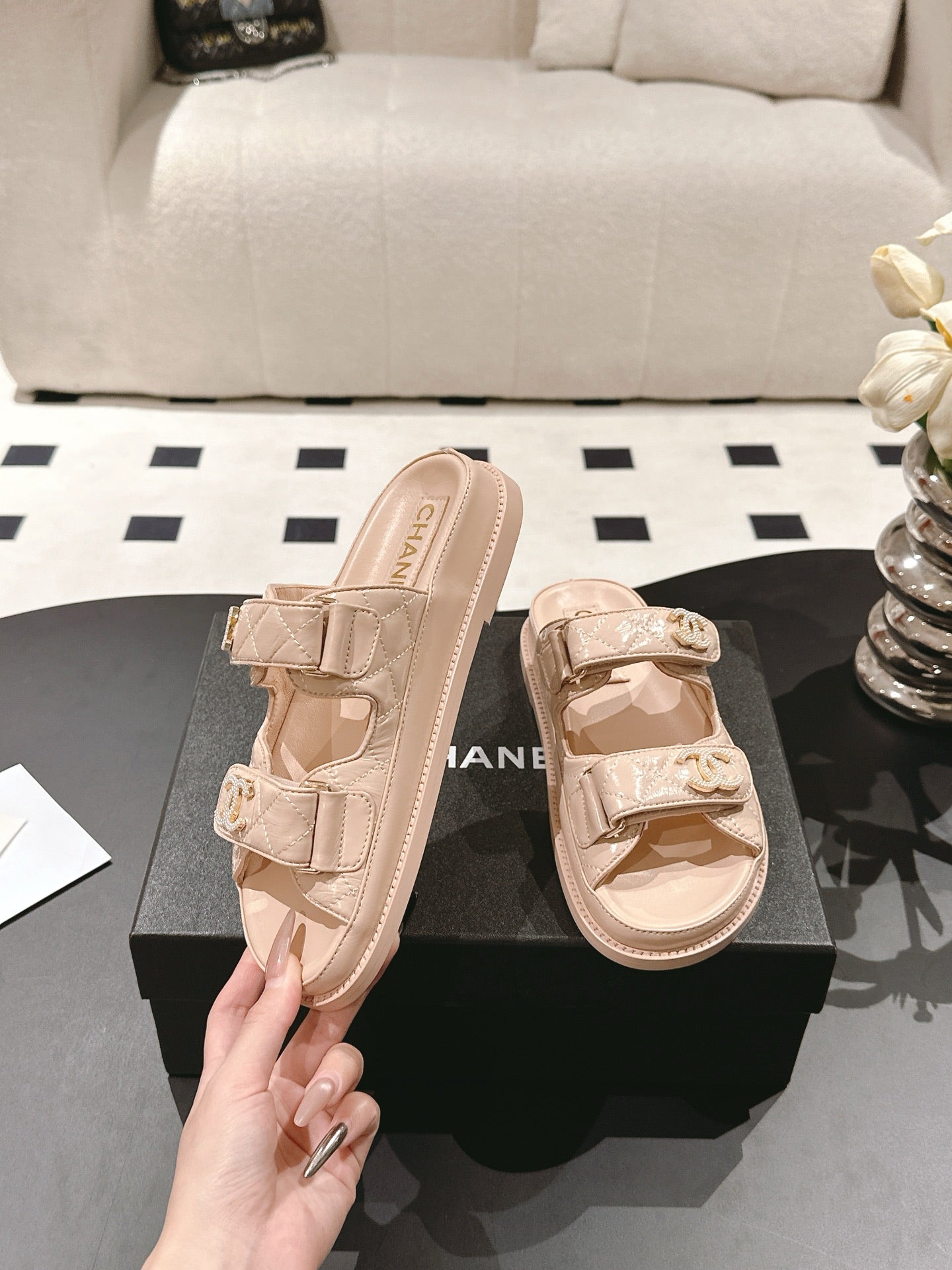 CHANEL 25 Dad Sandal Mule Putty Pink Patent Leather 237579
