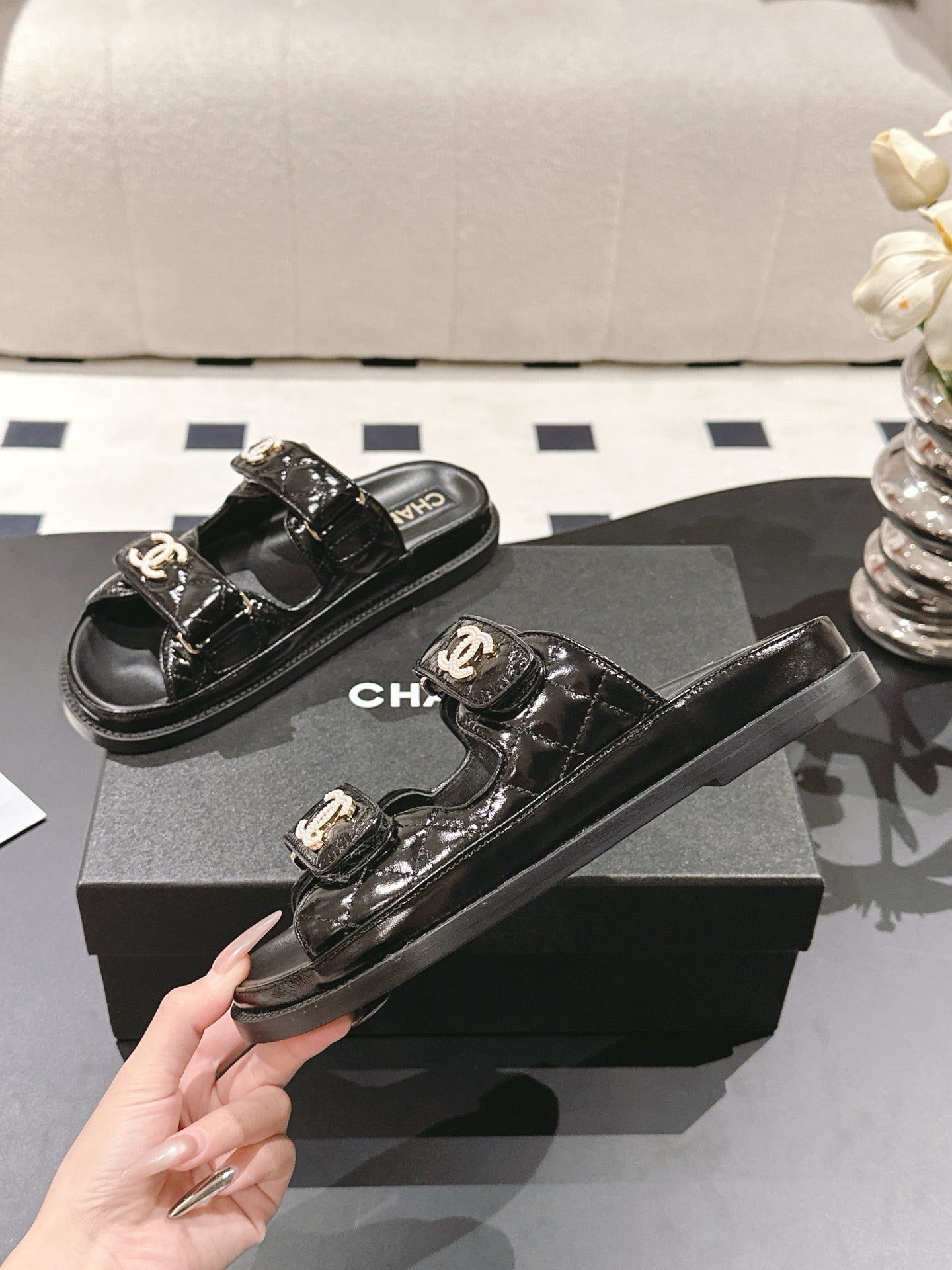 CHANEL 25 Dad Sandal Mules Black Patent Leather 237585