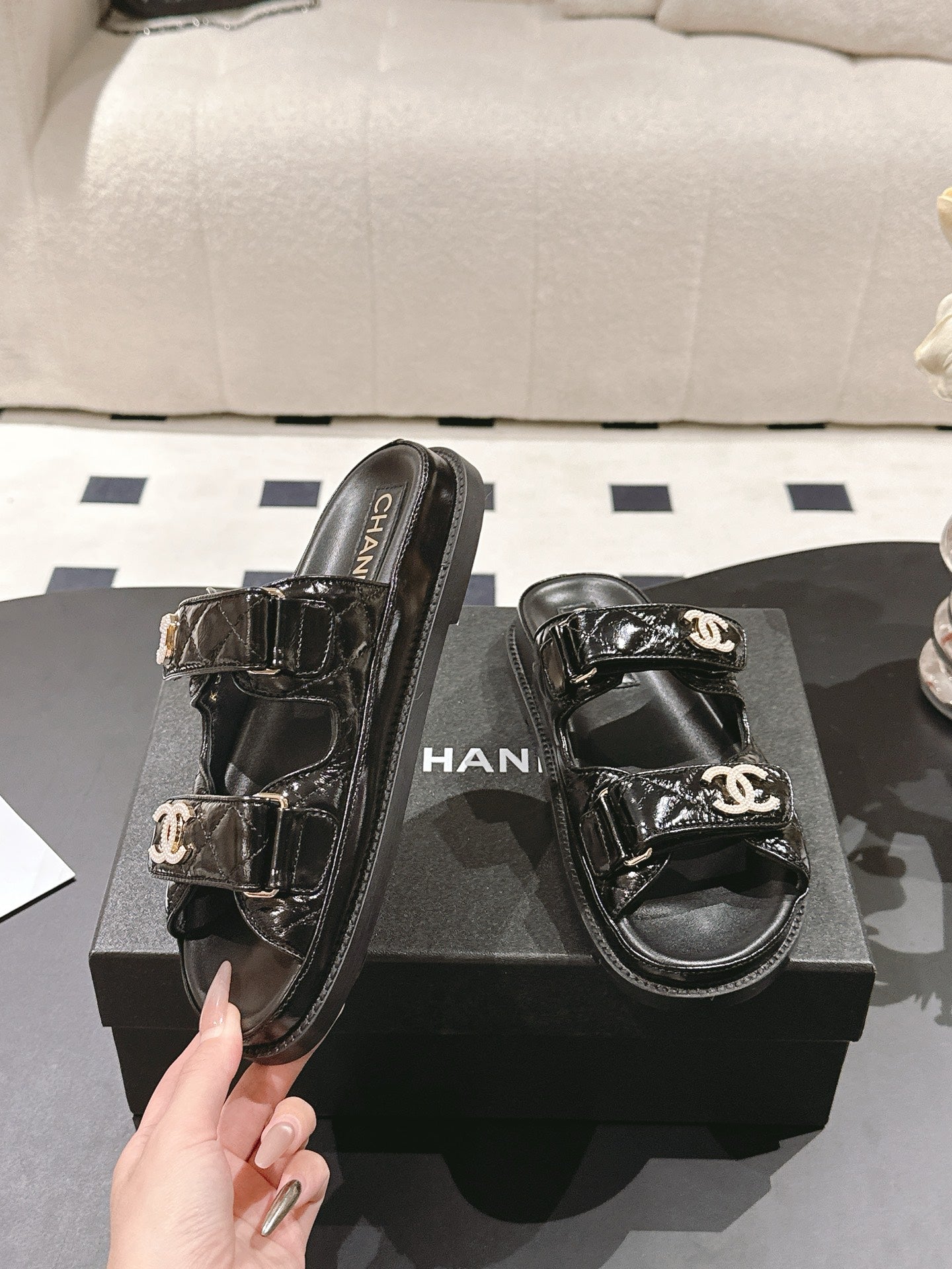 CHANEL 25 Dad Sandal Mules Black Patent Leather 237585