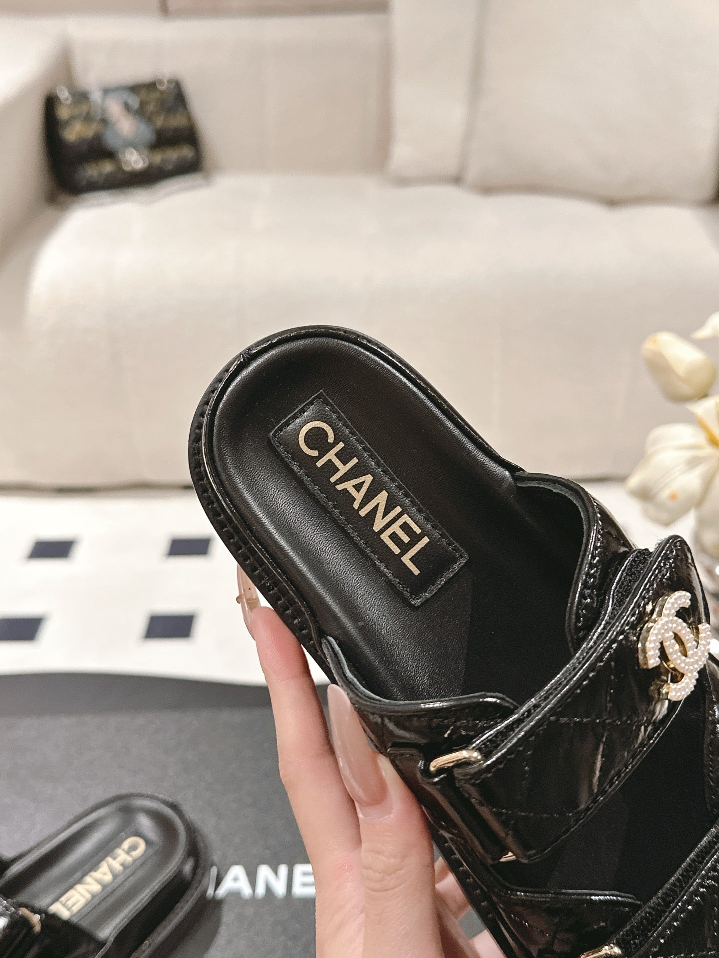 CHANEL 25 Dad Sandal Mules Black Patent Leather 237585