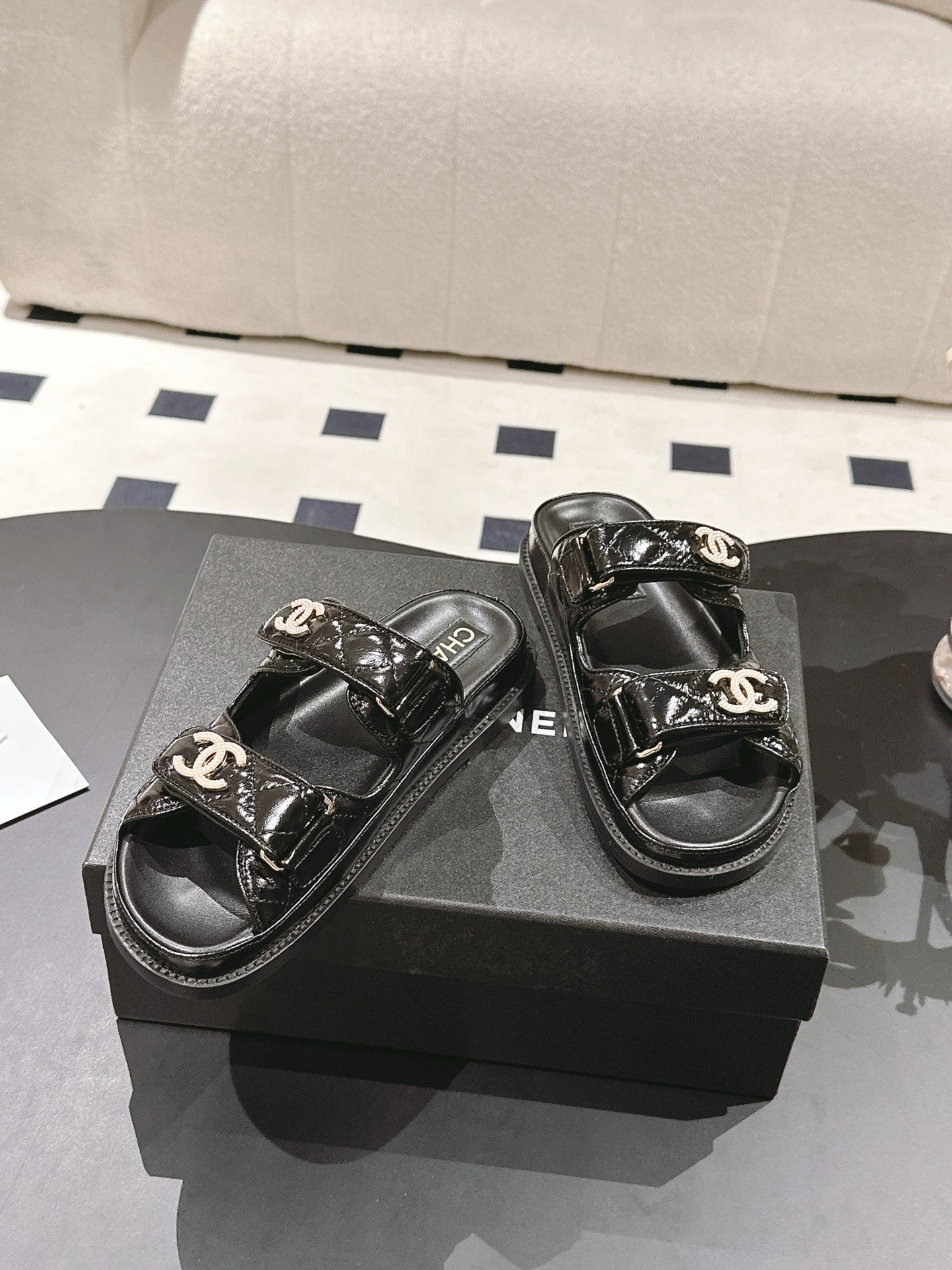 CHANEL 25 Dad Sandal Mules Black Patent Leather 237585