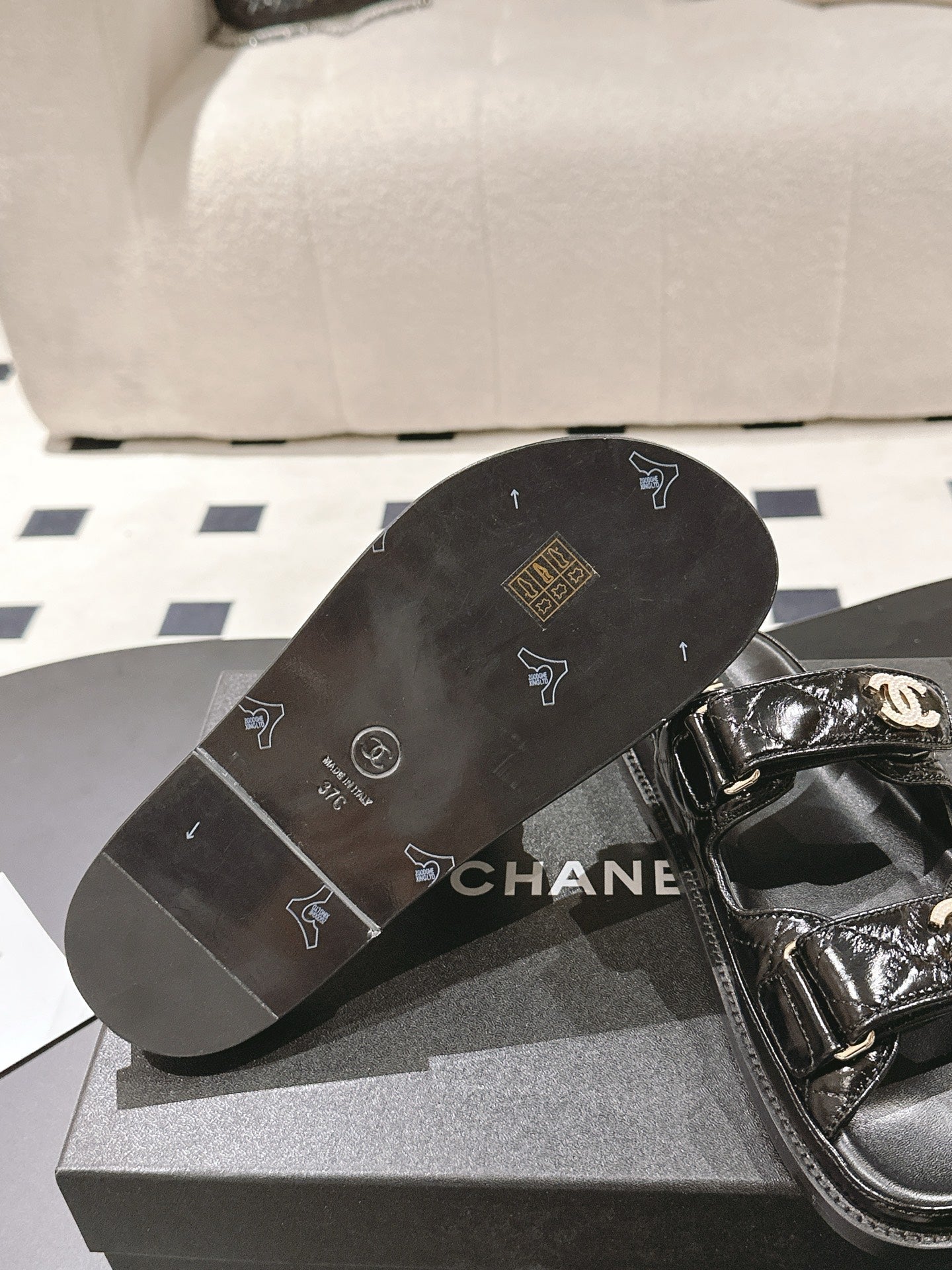 CHANEL 25 Dad Sandal Mules Black Patent Leather 237585
