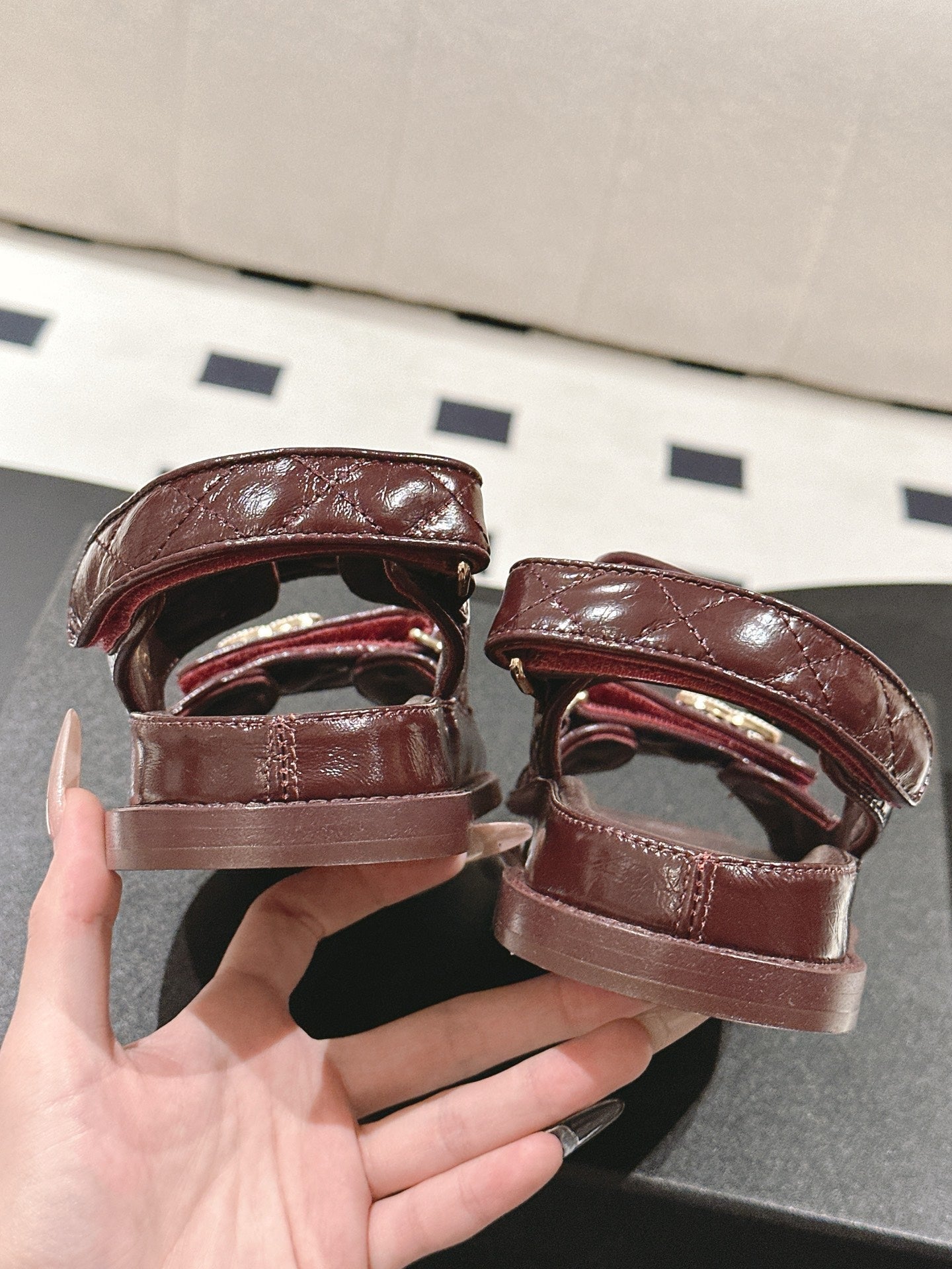 CHANEL 25 Dad Deals Sandals Deep Brown Patent Leather 237587