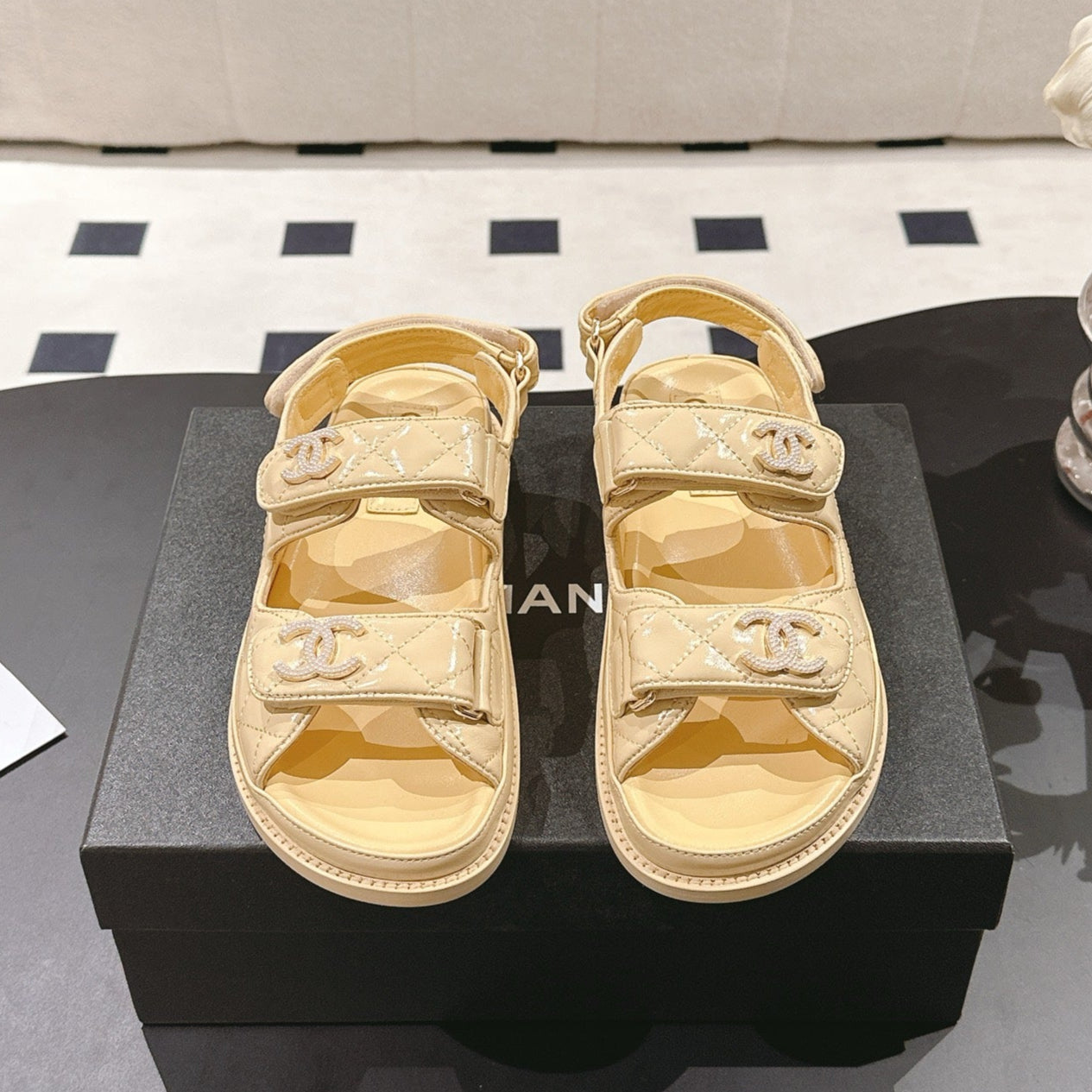 CHANEL 25 Dad Deals Sandals Yellow Pastel Patent Leather 237589