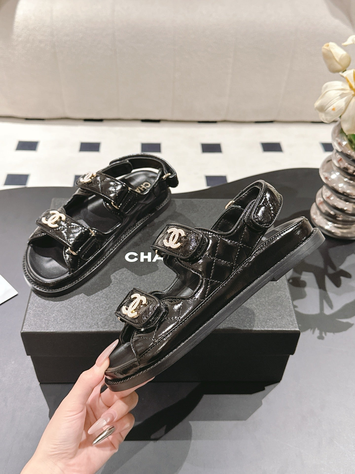 CHANEL 25 Dad Deals Sandals Black Patent Leather 237590