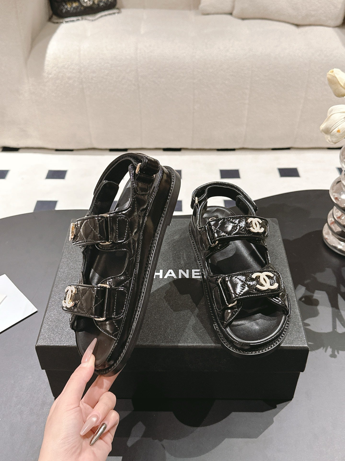 CHANEL 25 Dad Deals Sandals Black Patent Leather 237590