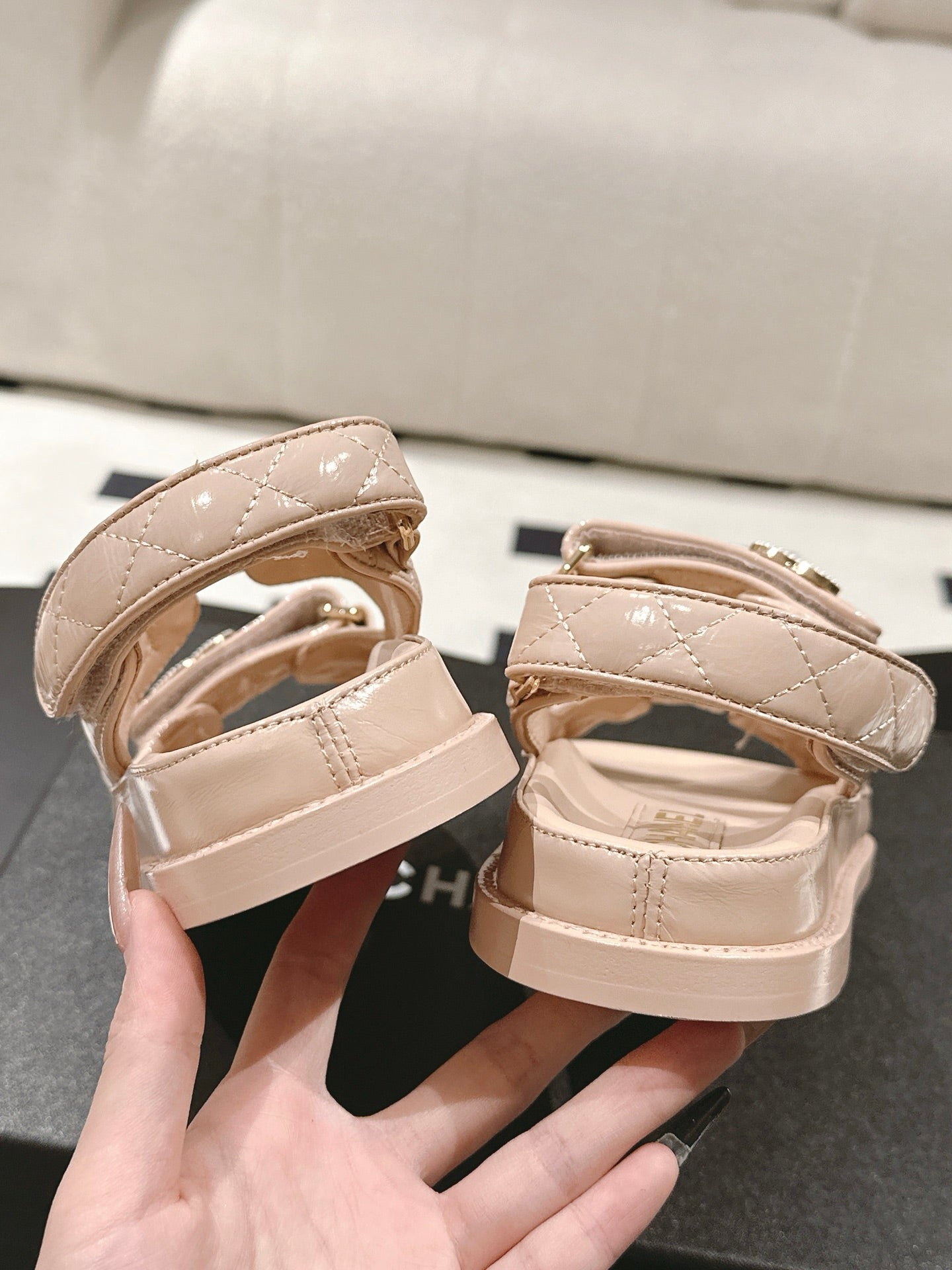 CHANEL 25 Dad Deals Sandals Putty Pink Patent Leather 237591