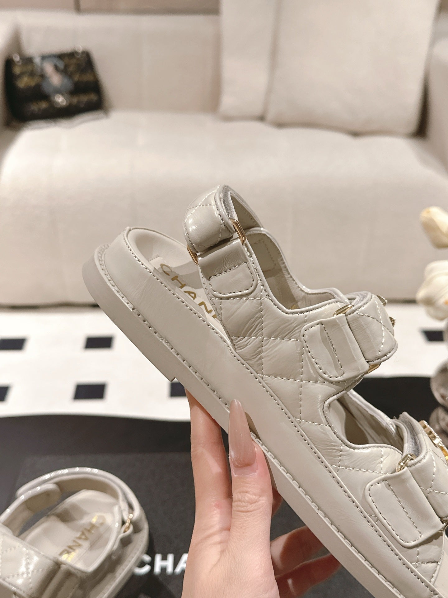 CHANEL 25 Dad Deals Sandals Beige Gray Patent Leather 237592