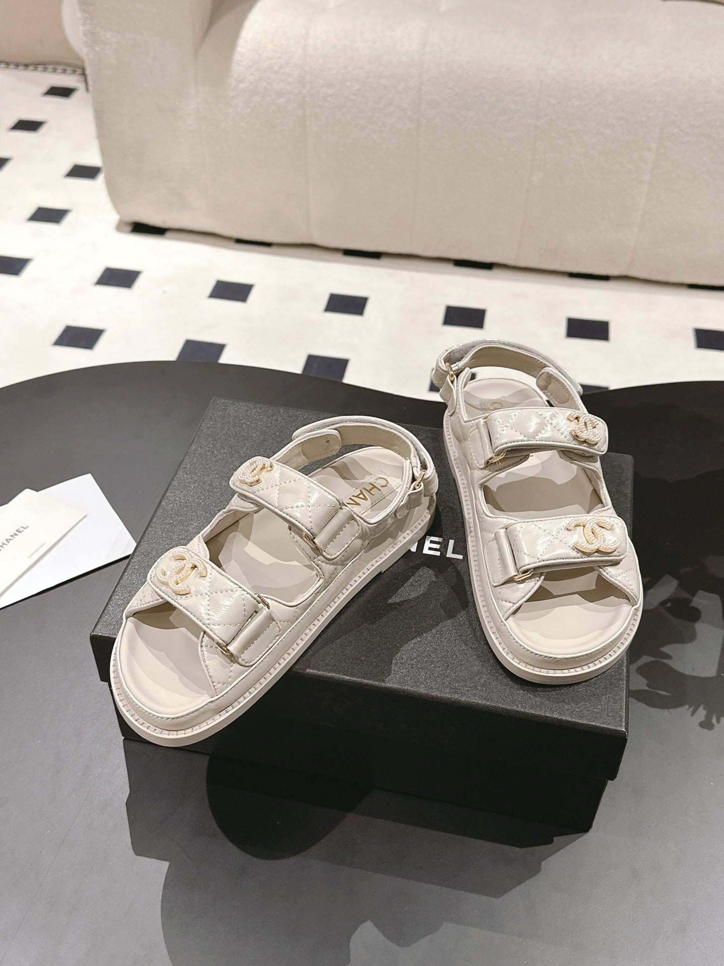CHANEL 25 Dad Deals Sandals Beige Gray Patent Leather 237592