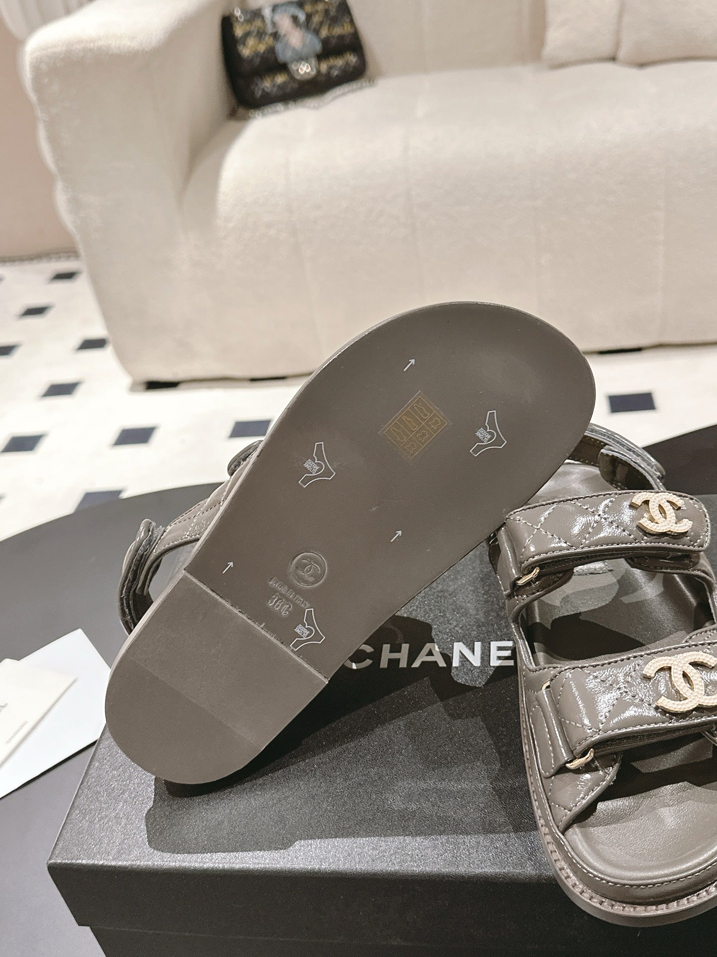 CHANEL 25 Dad Deals Sandals Jet Black Patent Leather 237594