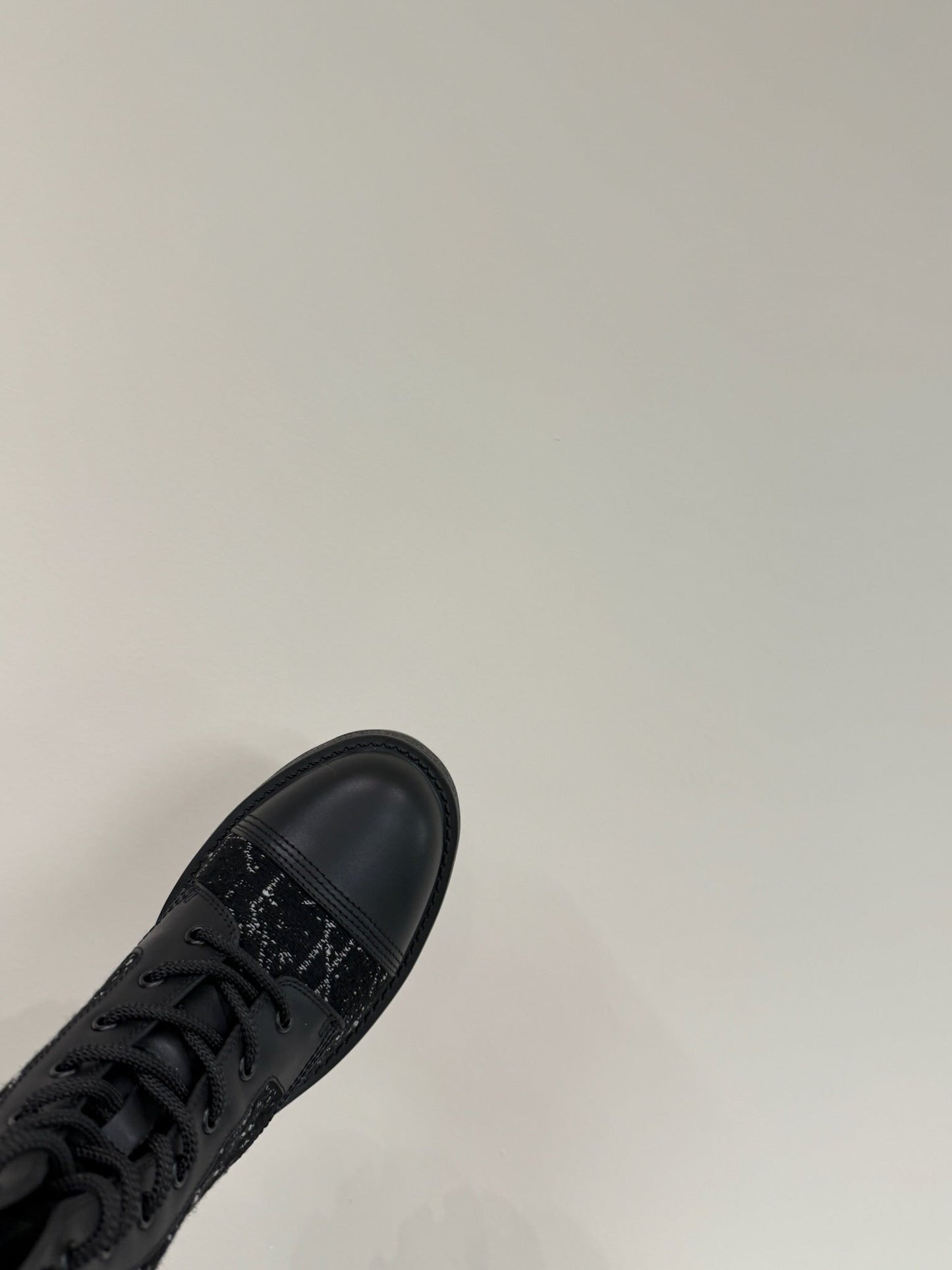 DIOR D-Unit Ankle Boot In Black Tweed And Cowhide 109609