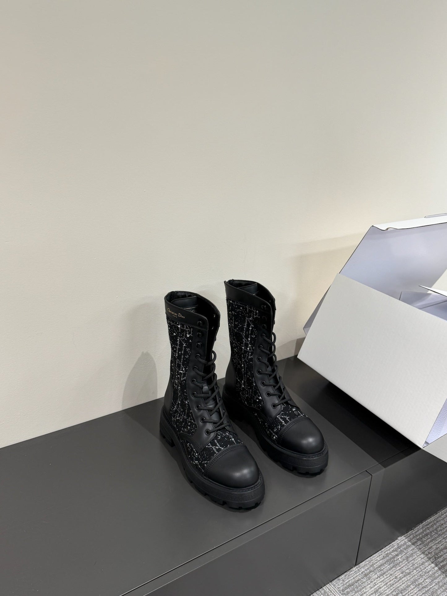 DIOR D-Unit Ankle Boot In Black Tweed And Cowhide 109609