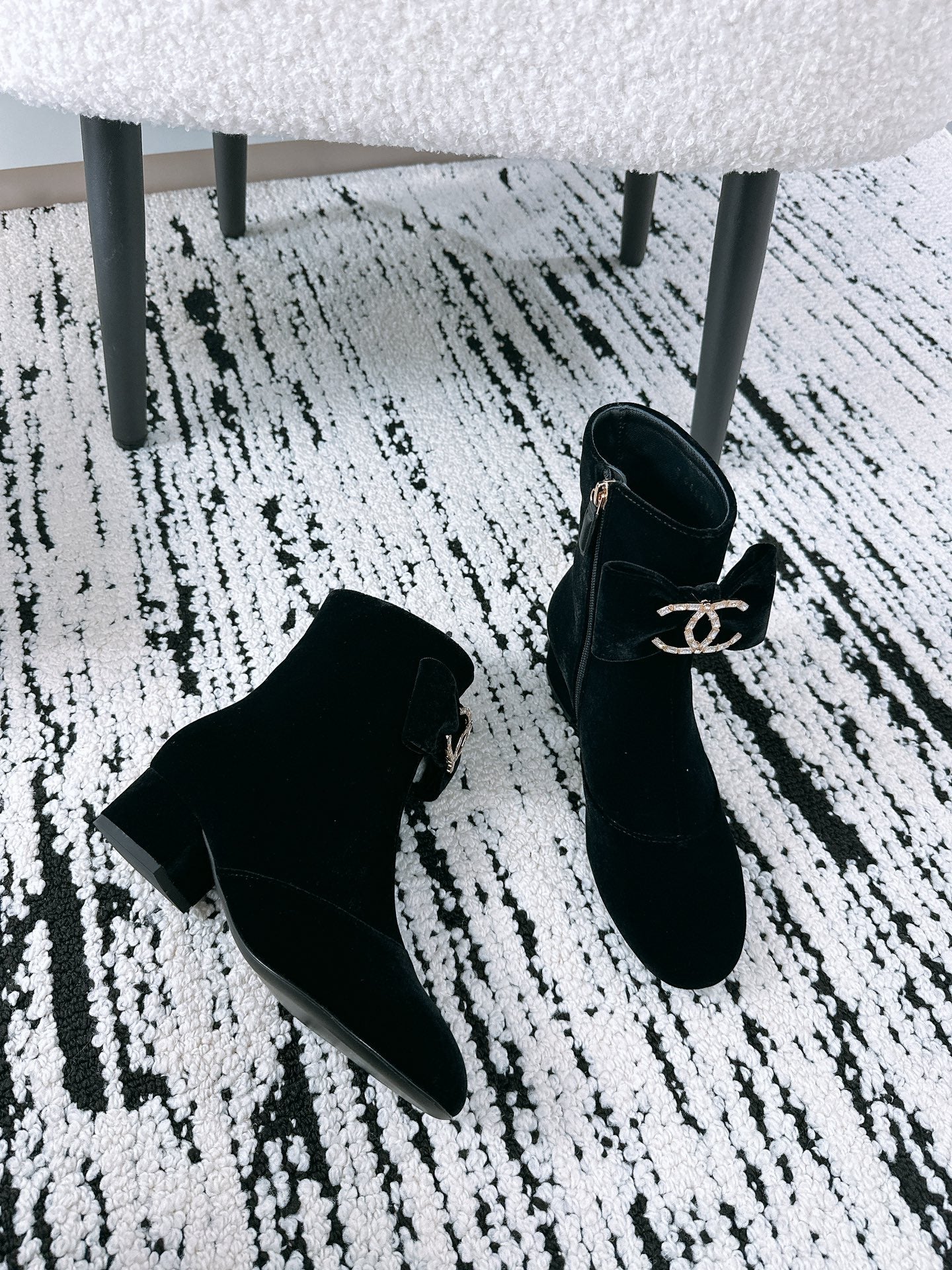 CHANEL Ankle Boots In Black Velvet With Bow Tie 144659