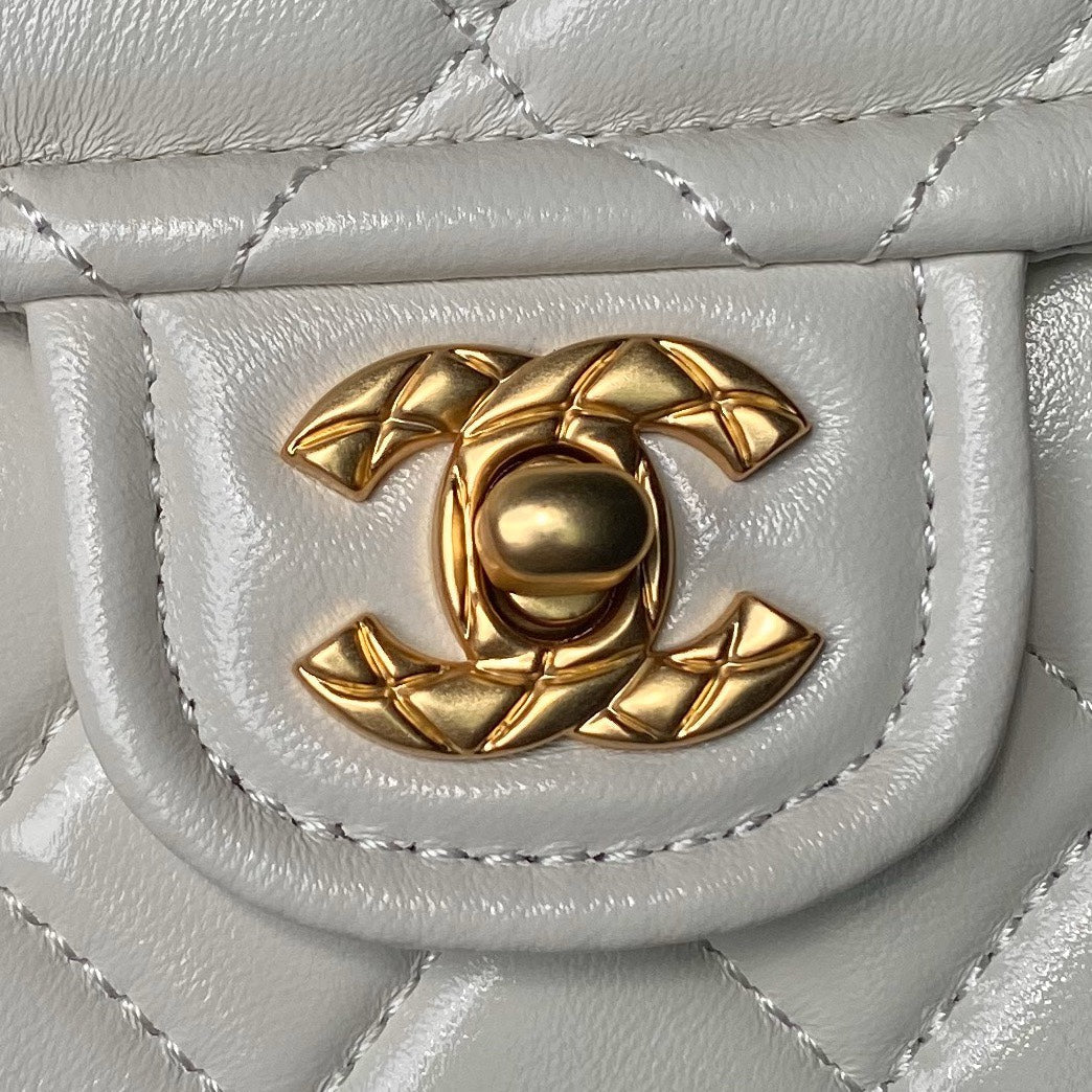 CHANEL 24s medium flap bag 25cm cream calfskin gold hardware