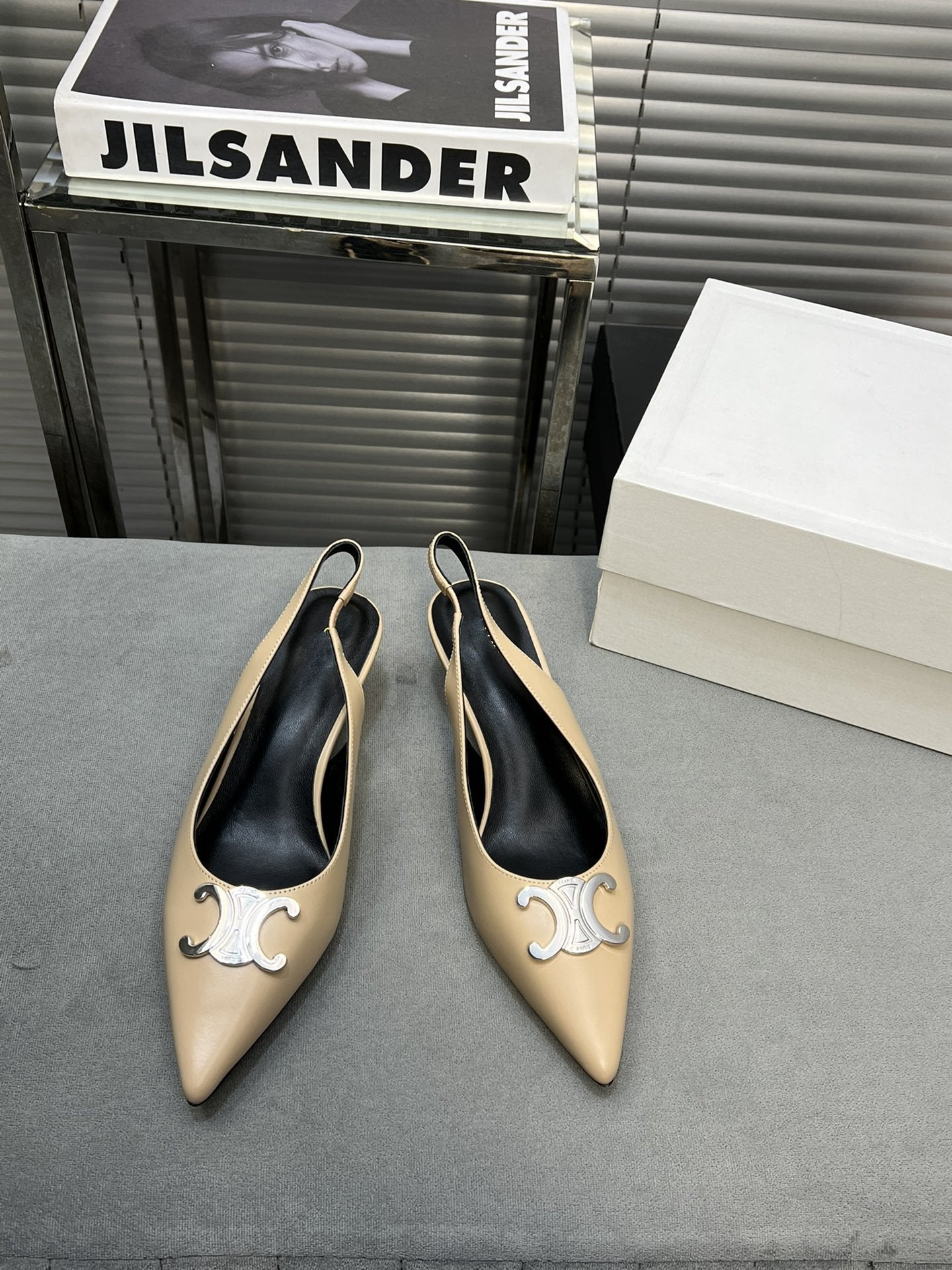 Celine alma triomphe 50 slingback cream patent calfskin