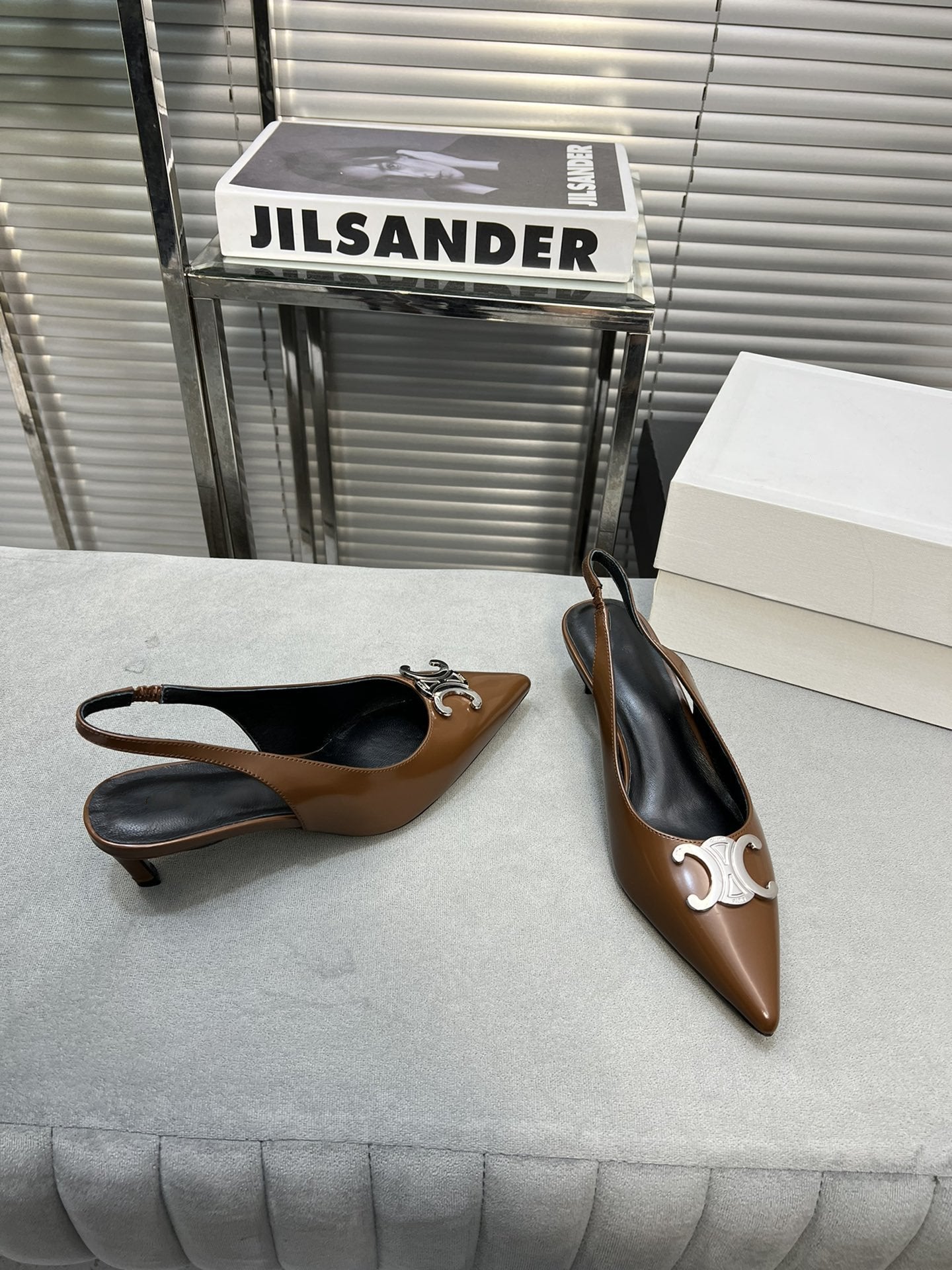 Celine alma triomphe 50 slingback chocolate patent calfskin