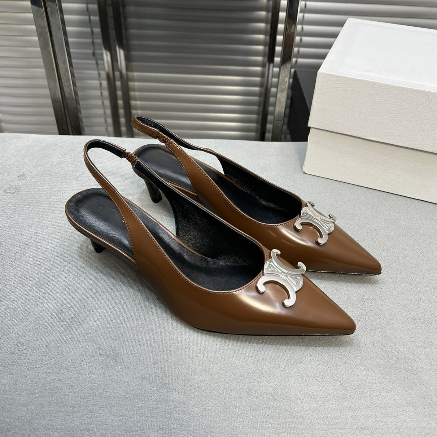 Celine alma triomphe 50 slingback chocolate patent calfskin