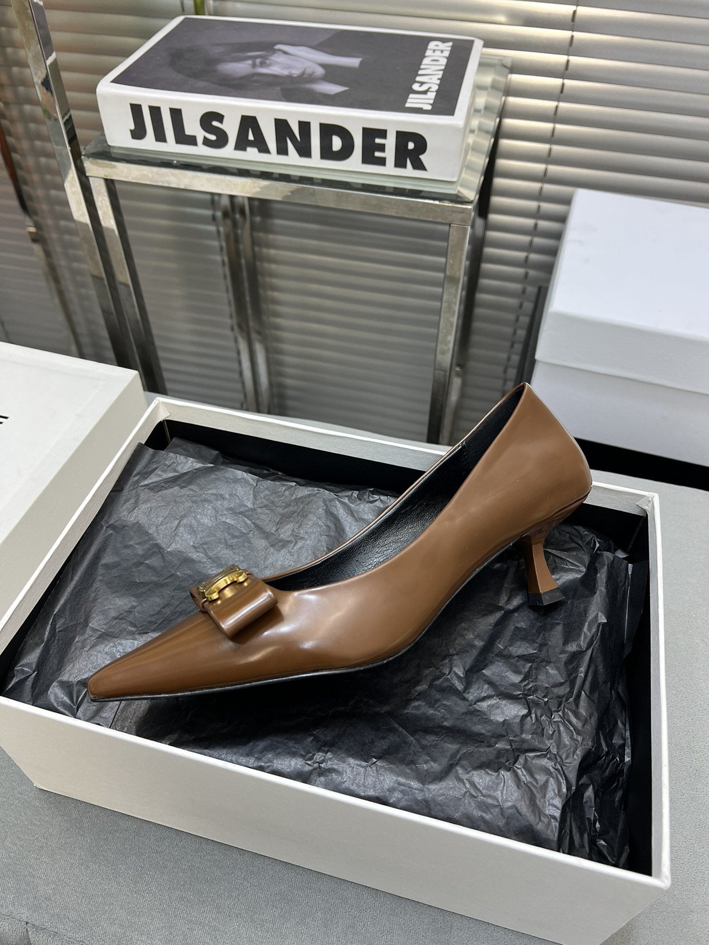 Celine cl pumps 50 dark brown calfskin