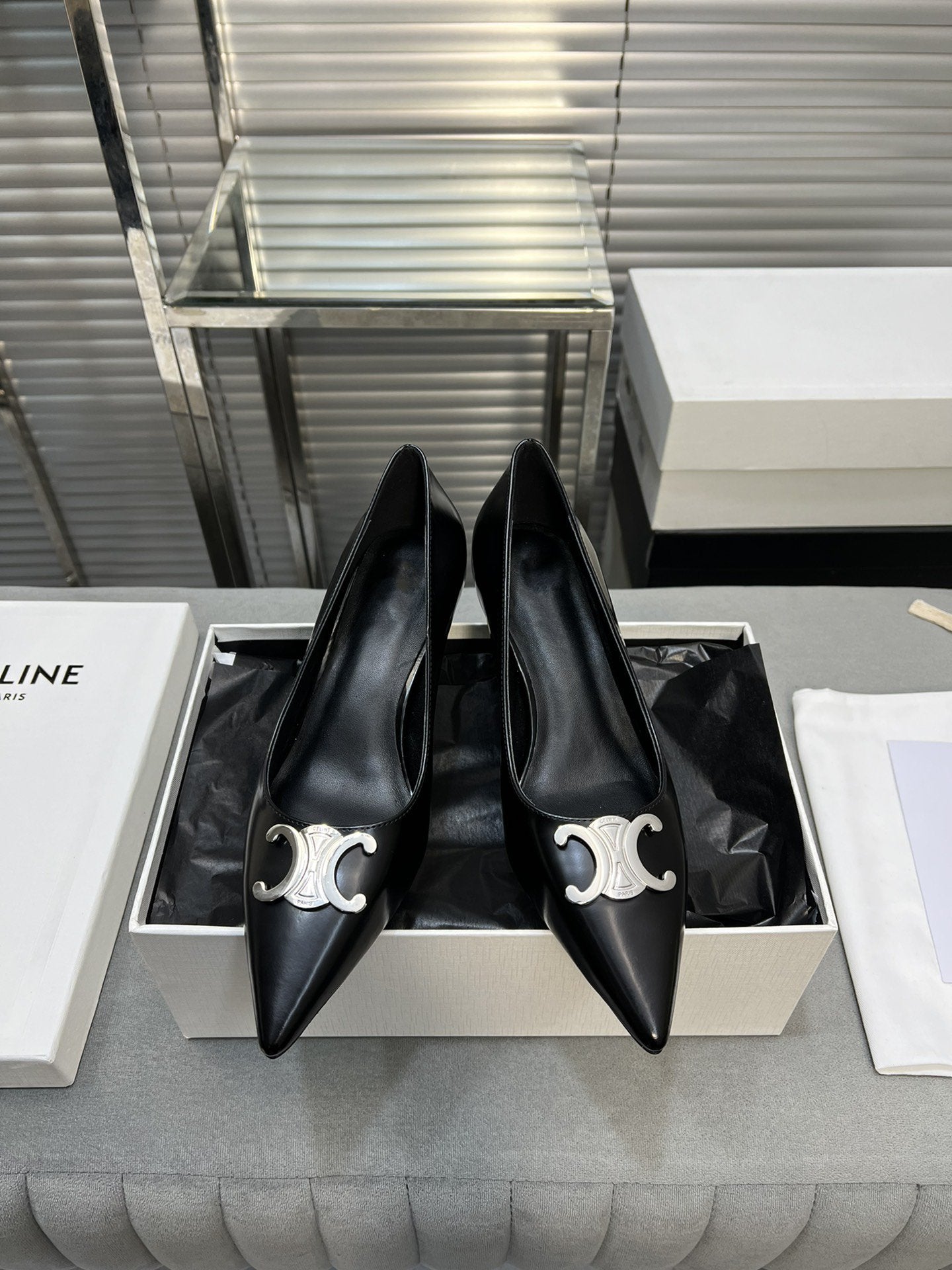 Celine cl pumps 50 black calfskin silver logo