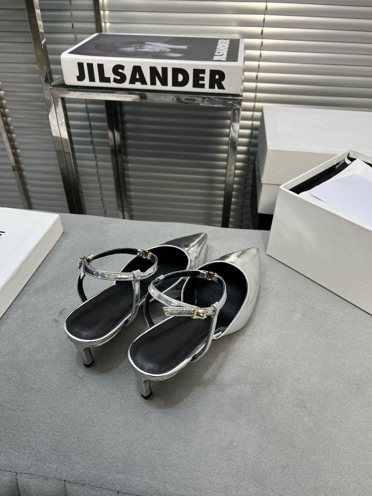 Celine cl kitten 50 silver metalic calfskin