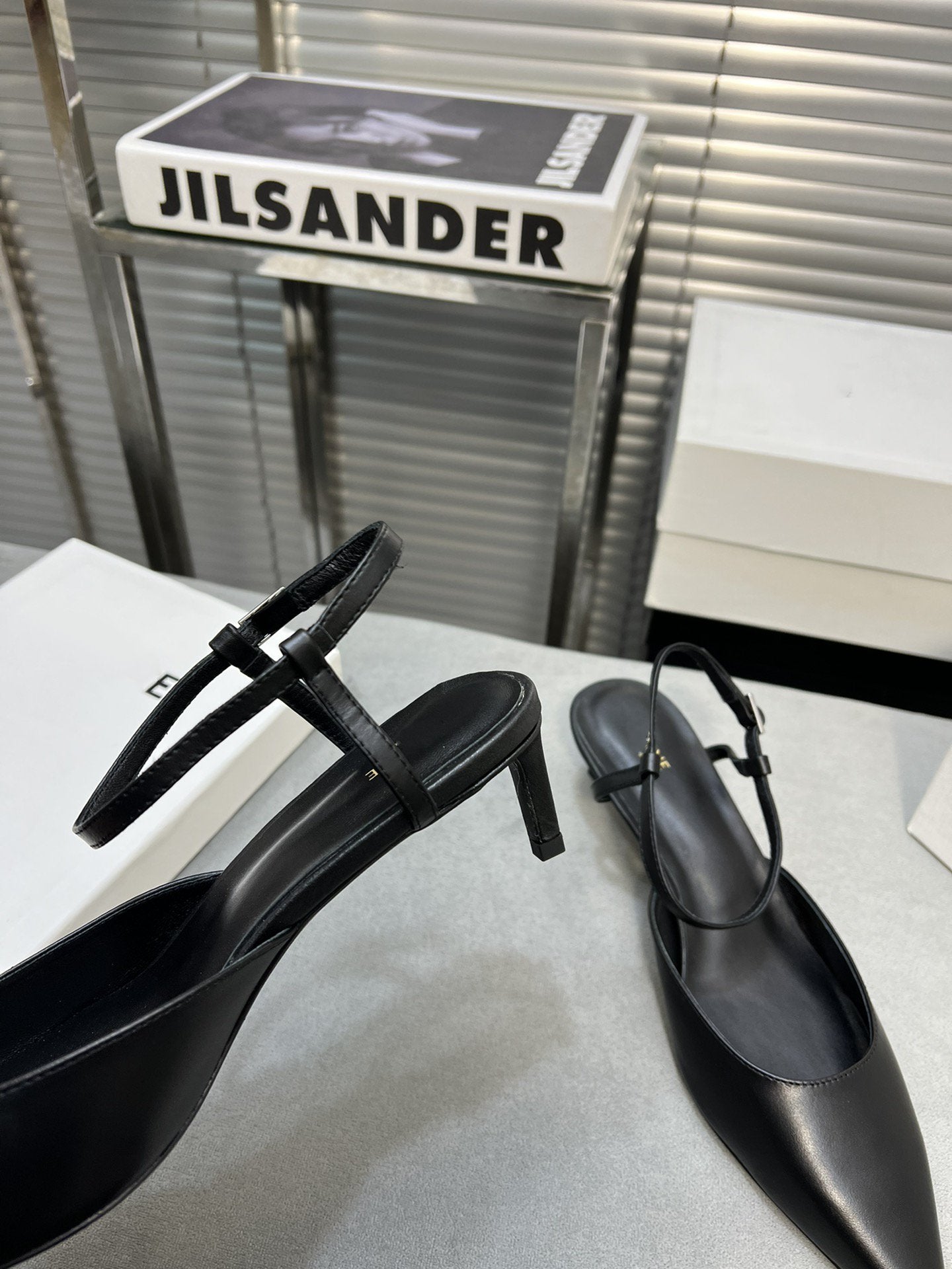 Celine cl kitten 50 with metal toe black calfskin
