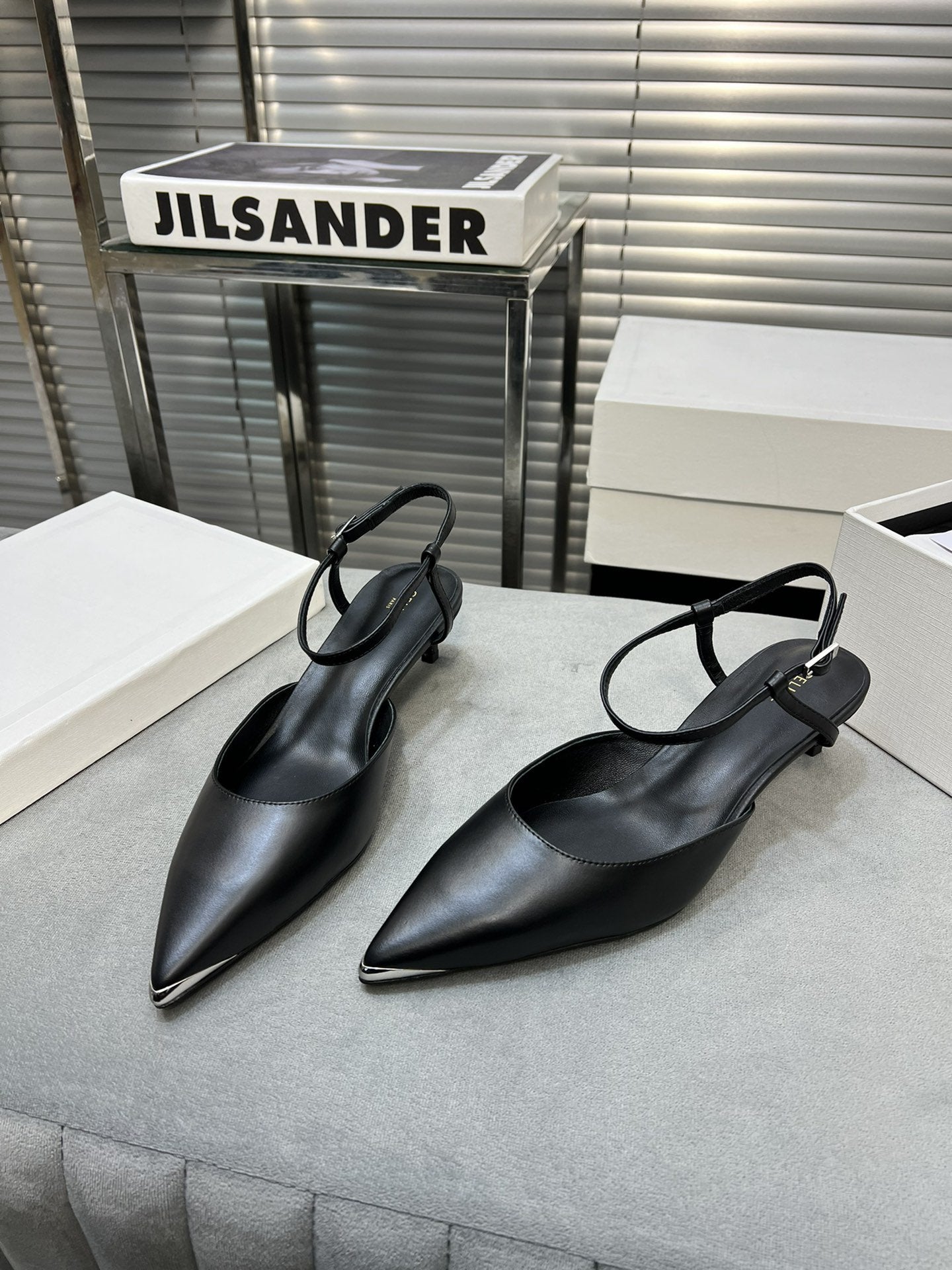 Celine cl kitten 50 with metal toe black calfskin