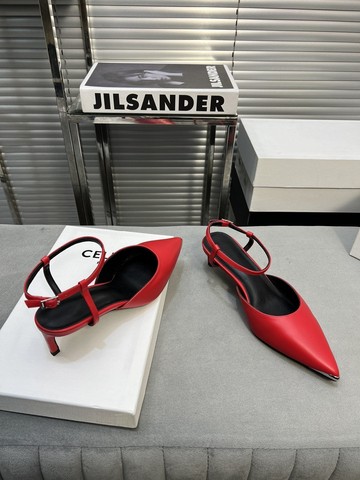 Celine cl kitten 50 with metal toe red calfskin