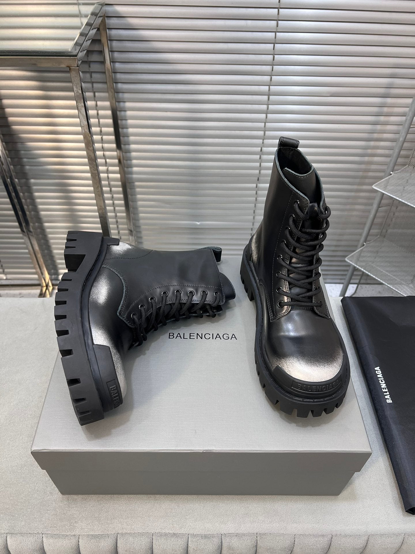 Balanciaga CHUNKY BOOTS IN BLACK MIX WHITE SMOOTH CALFSKIN