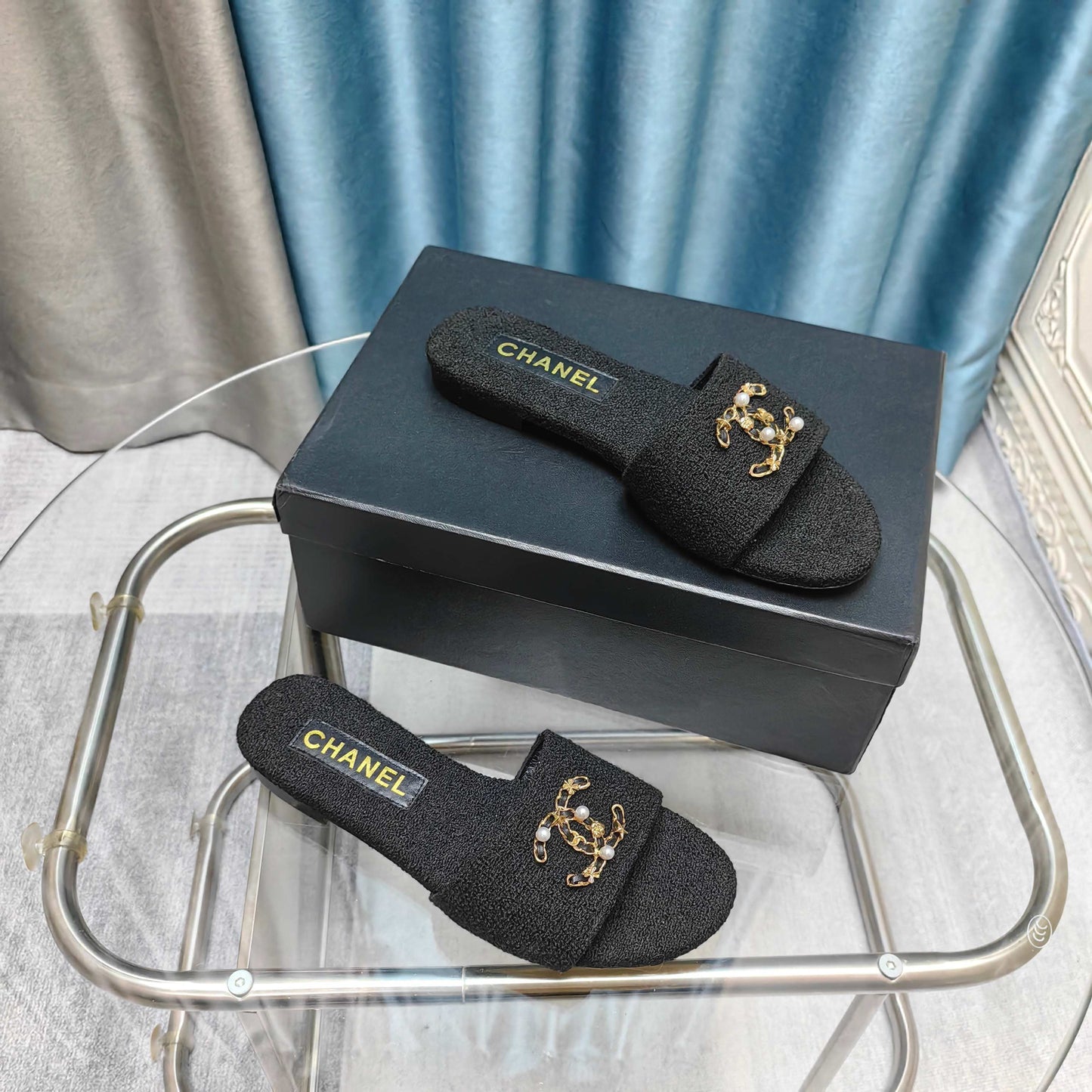 CHANEL 25 Mule Tweed Mop