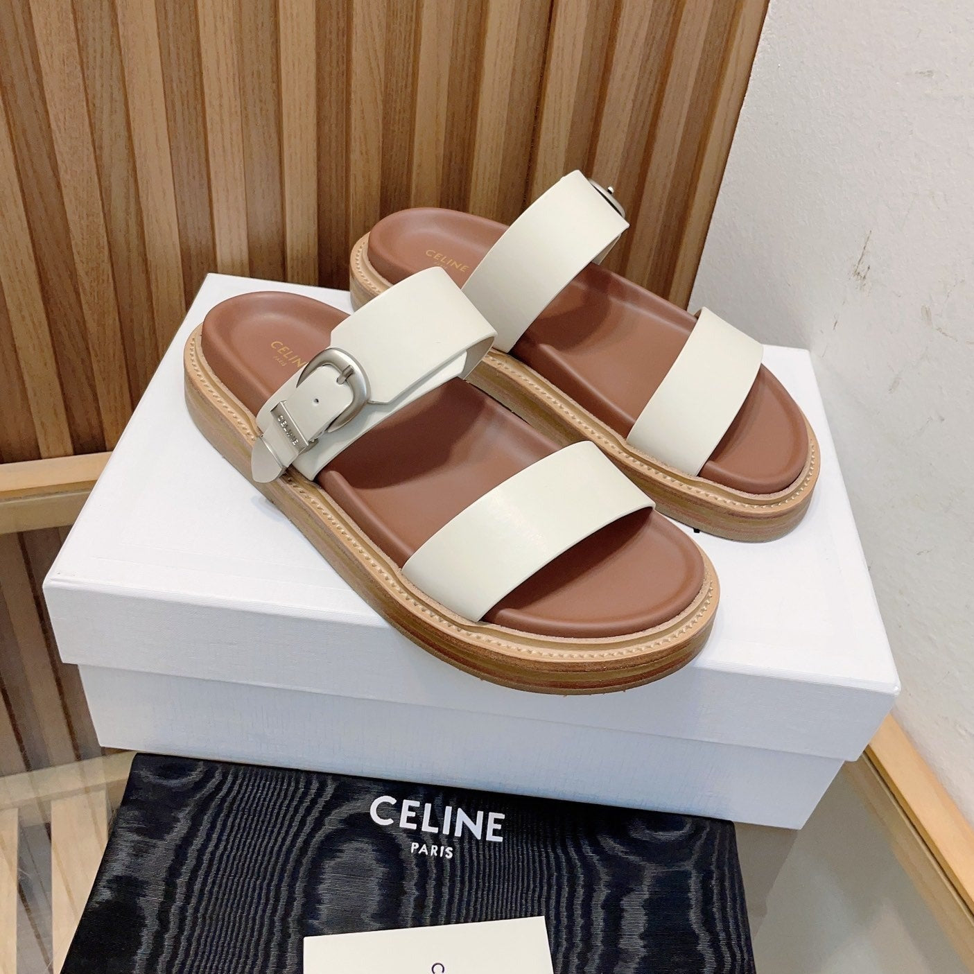 Celine TIPPI IN CALFSKIN - VEGETAL TANNING WHITE BROWN