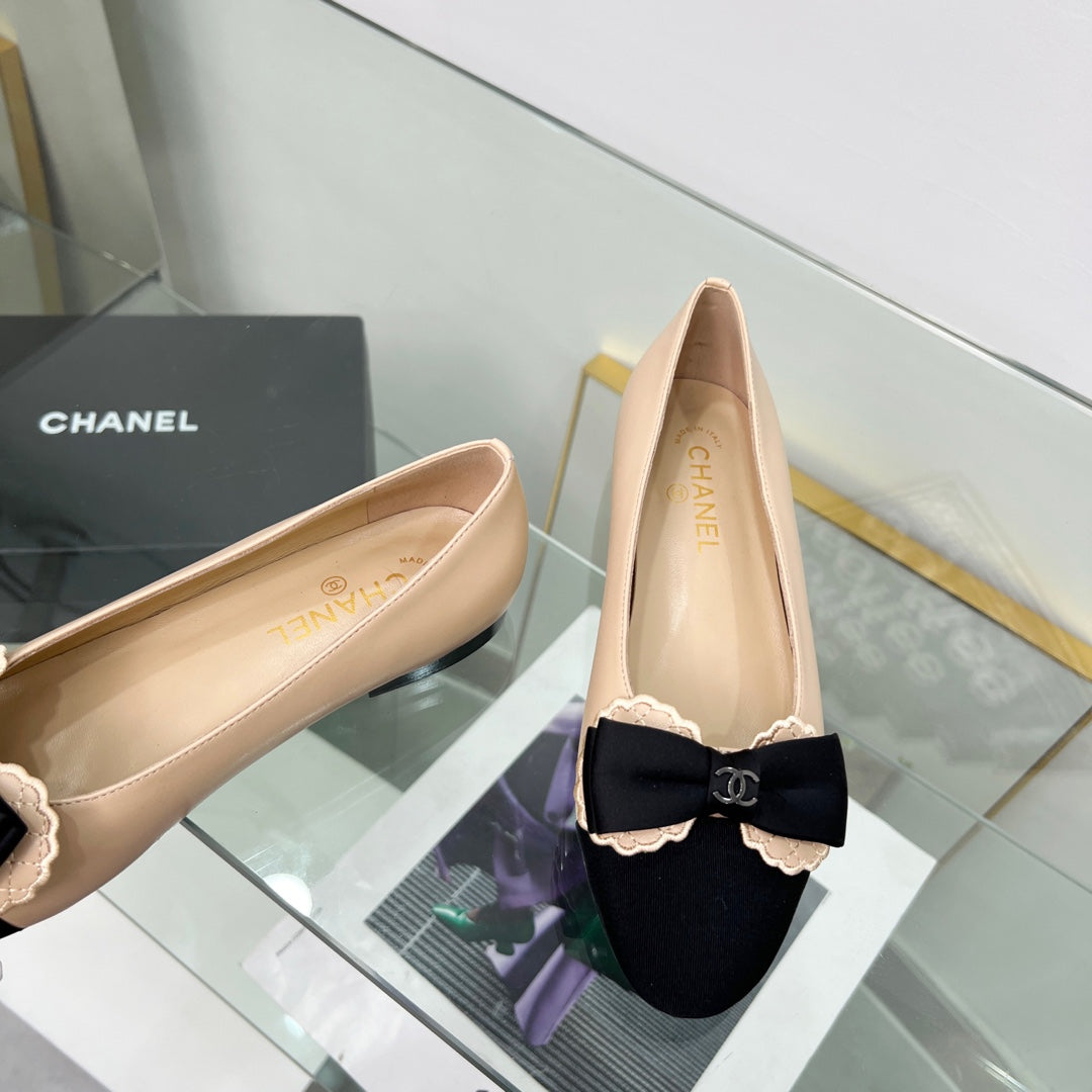 CHANEL Ballet Flats Beige Lambskin