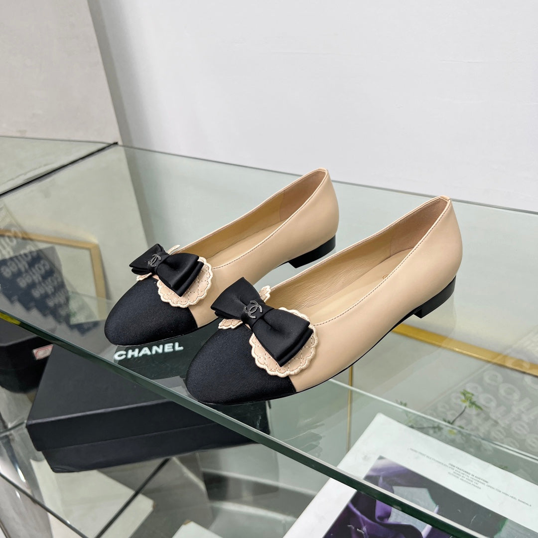 CHANEL Ballet Flats Beige Lambskin