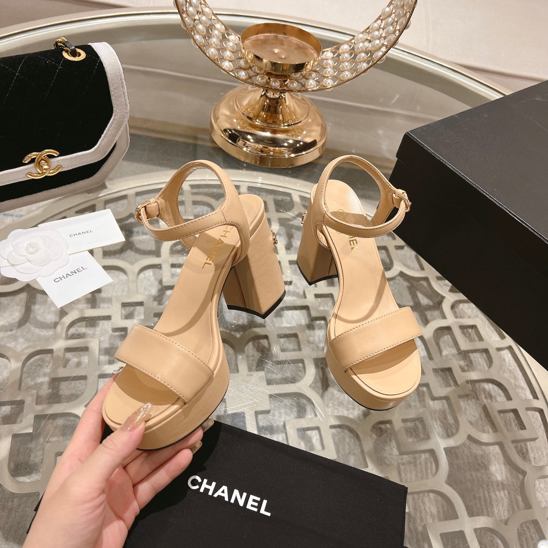 CHANEL 25C 10CM Mid Heed Sandals Cream Italian Leather 213320