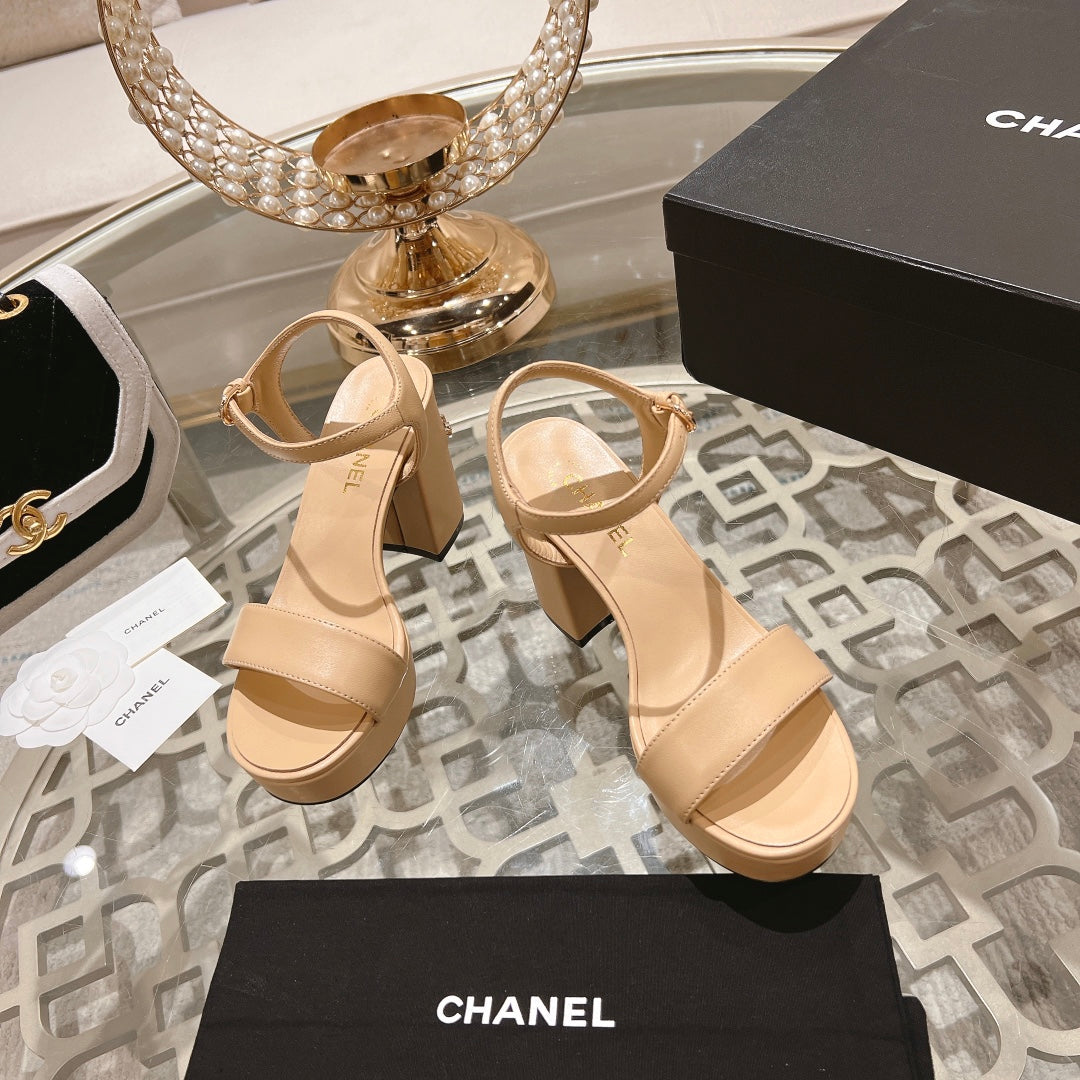 CHANEL 25C 10CM Mid Heed Sandals Cream Italian Leather 213320