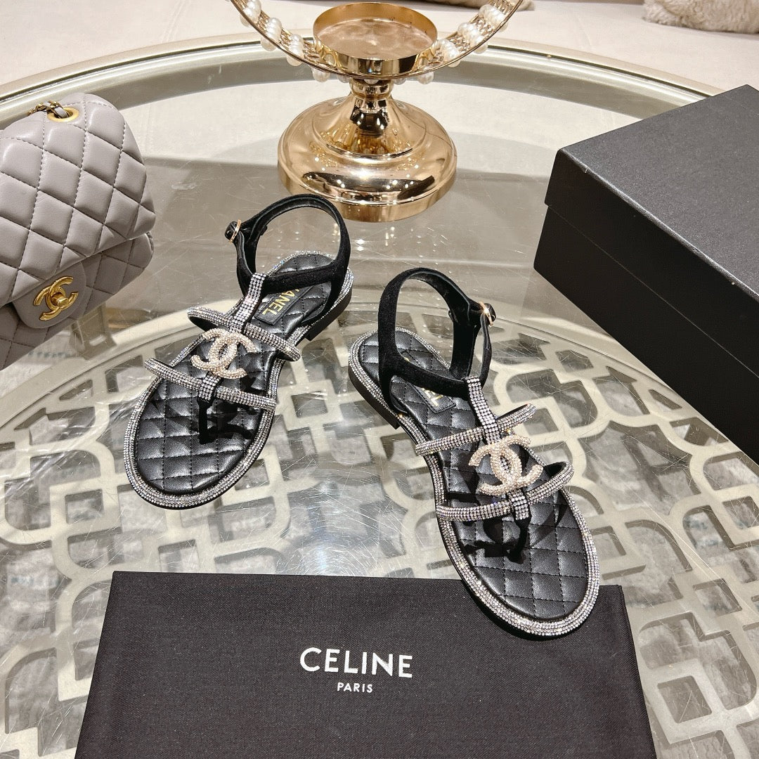 CHANEL 25C Thong Sandal Black with White Sheepskin 213340