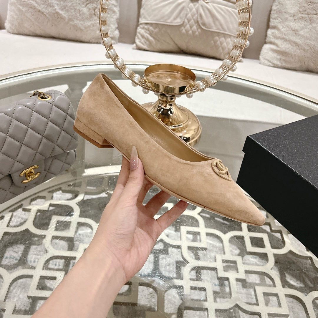 CHANEL 25C Ballet Flats Cream Suede 213338