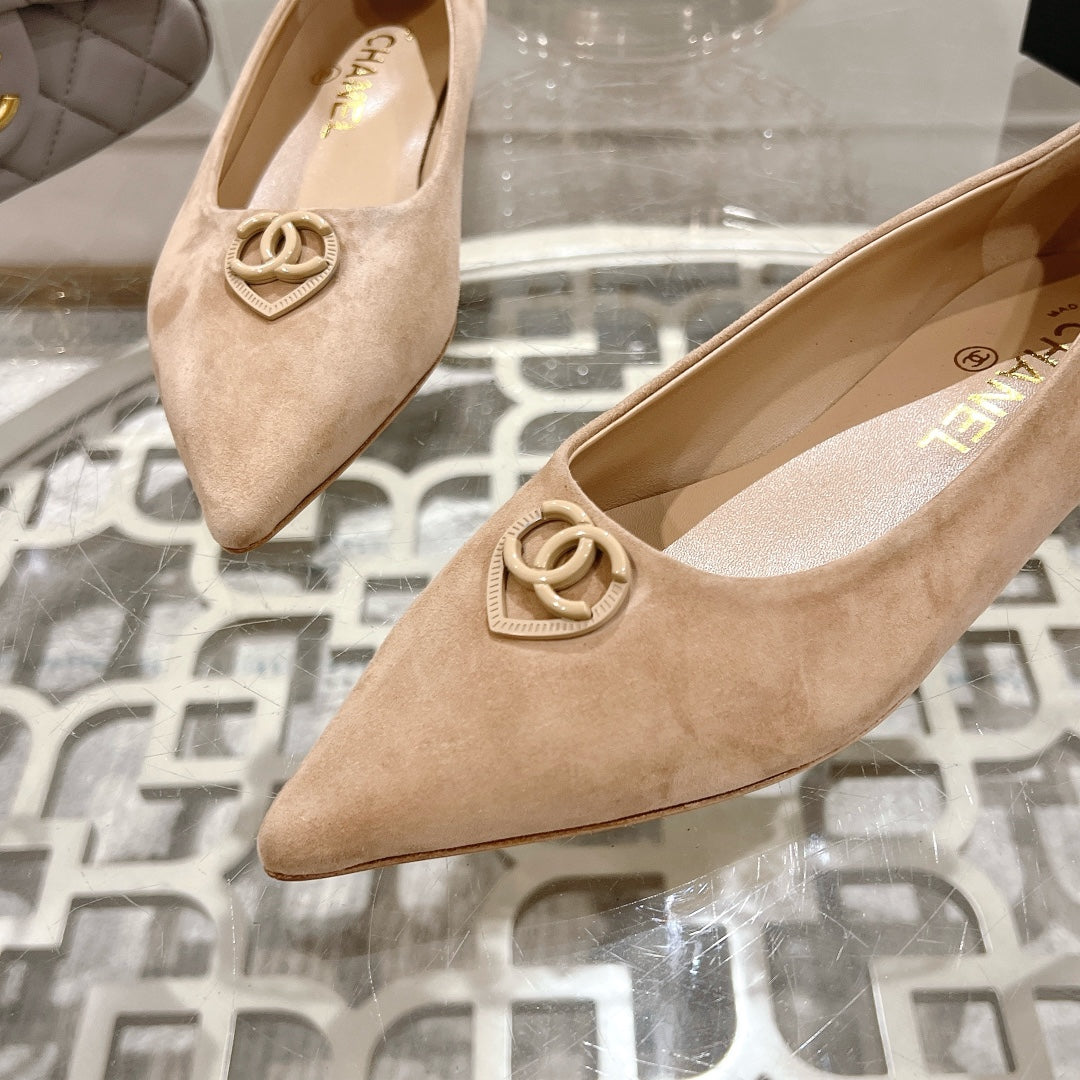 CHANEL 25C Ballet Flats Cream Suede 213338