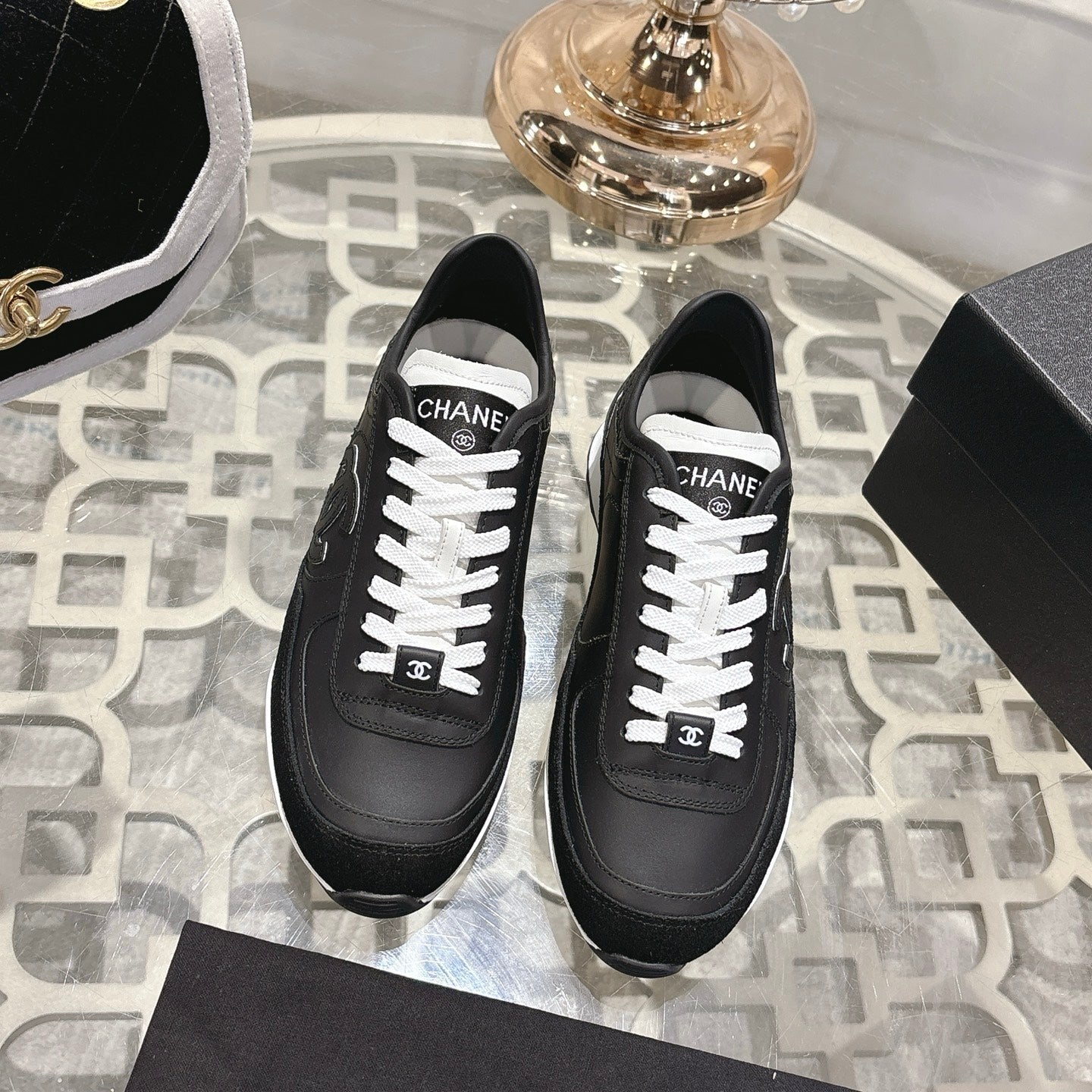 CHANEL 25C Traines Black Calfskin & Suede 213313