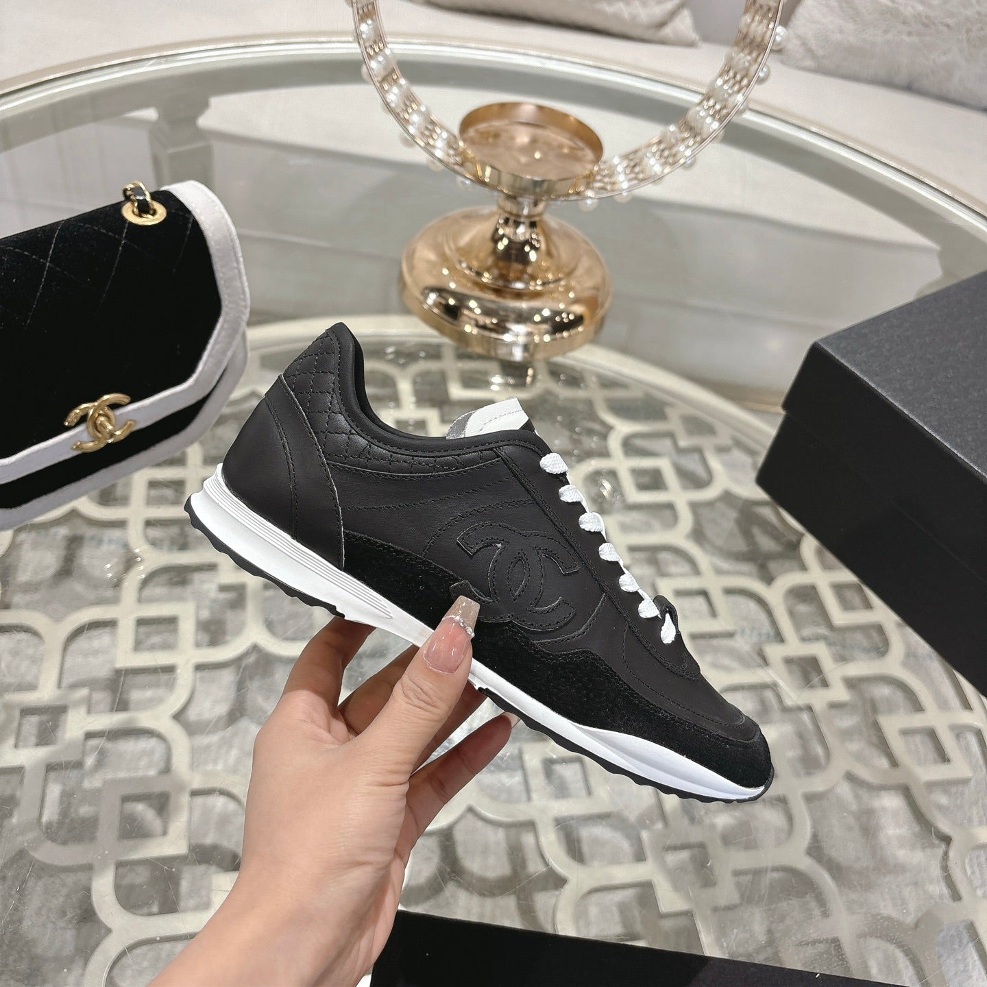 CHANEL 25C Traines Black Calfskin & Suede 213313