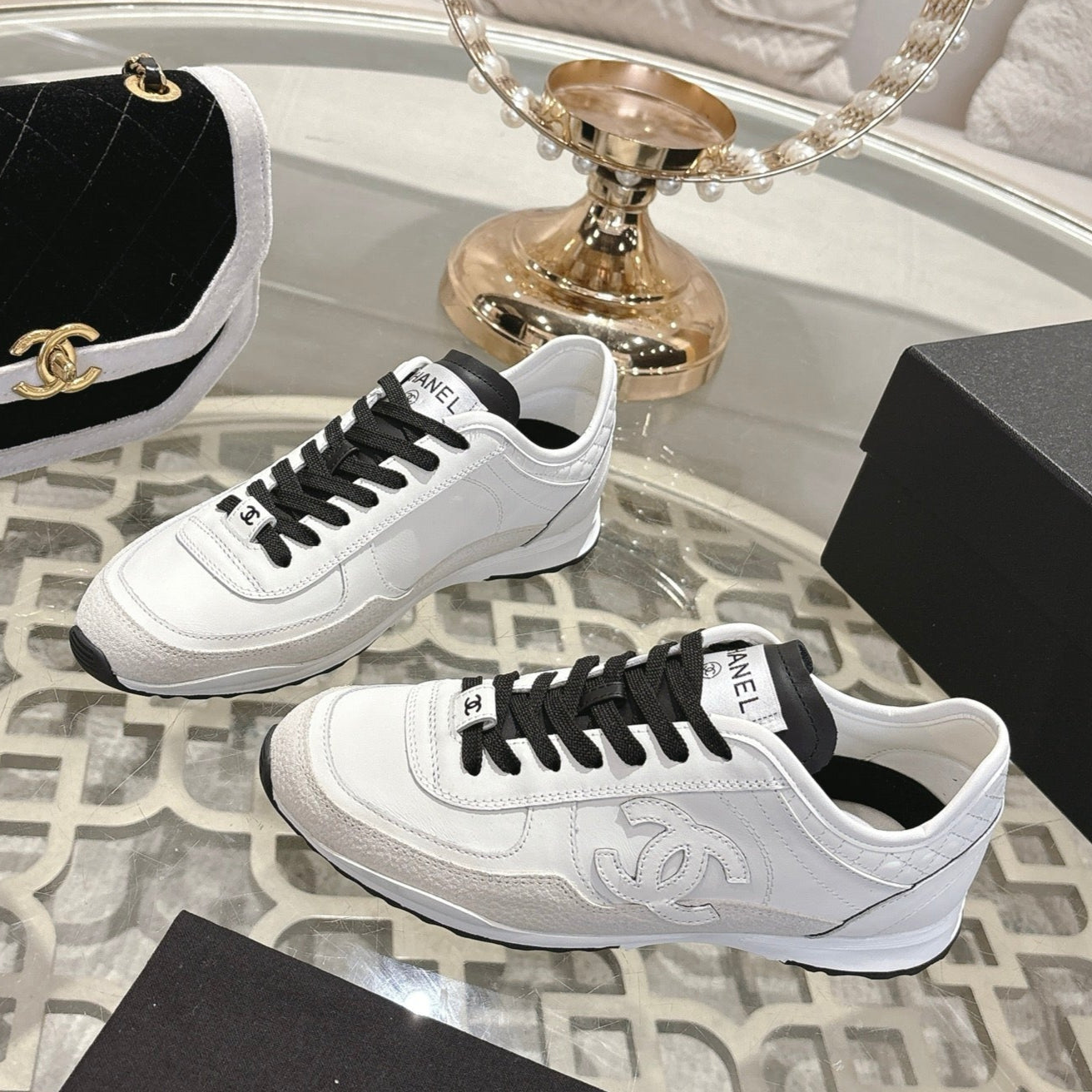 CHANEL 25C Traines White Calfskin & Suede 213314