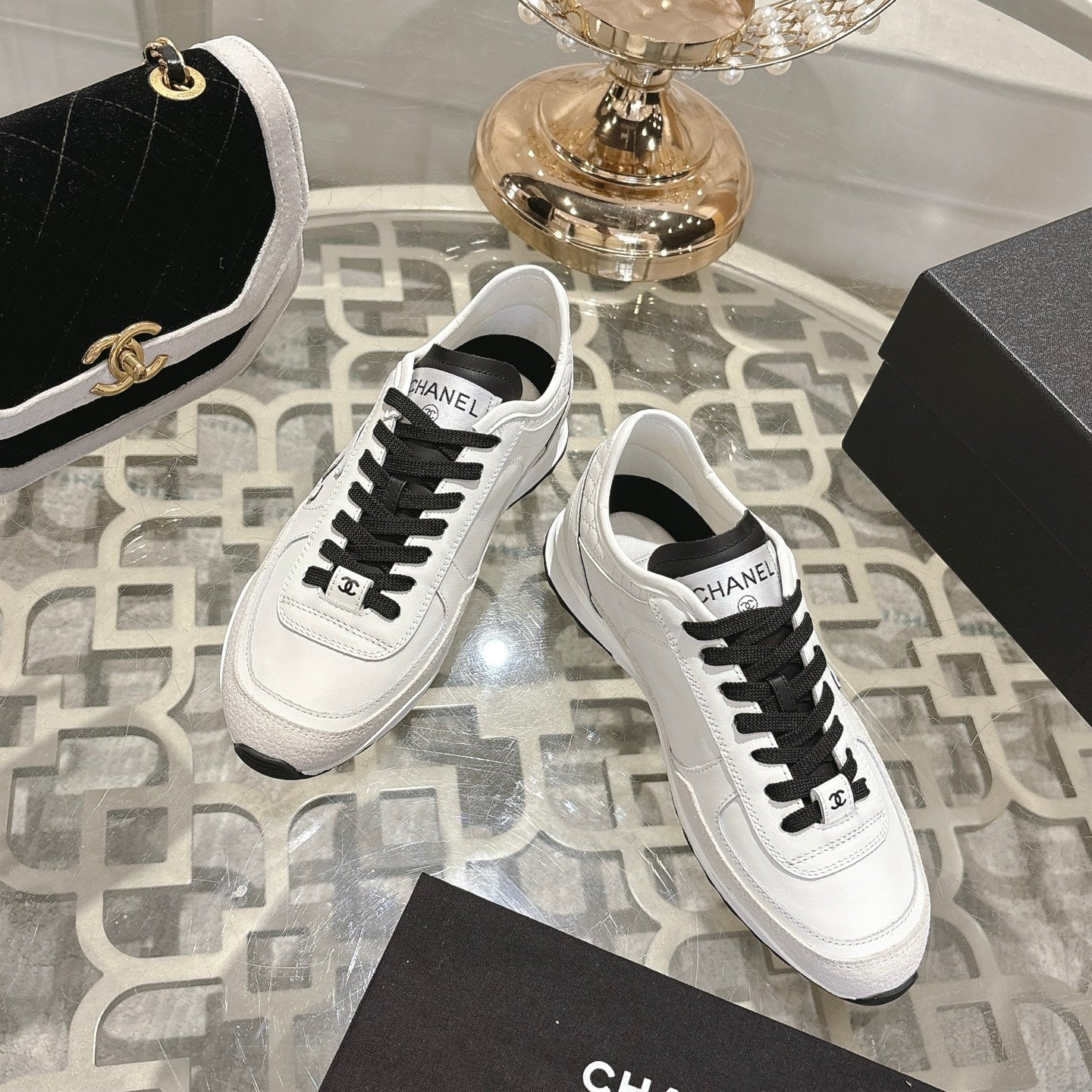 CHANEL 25C Traines White Calfskin & Suede 213314