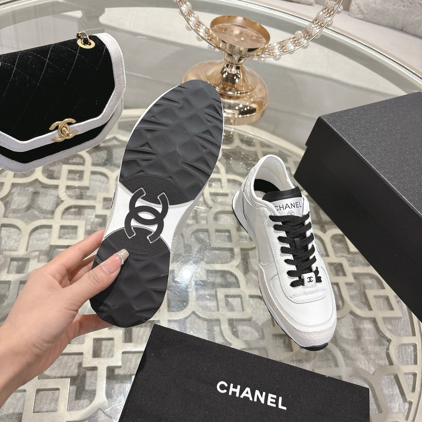 CHANEL 25C Traines White Calfskin & Suede 213314
