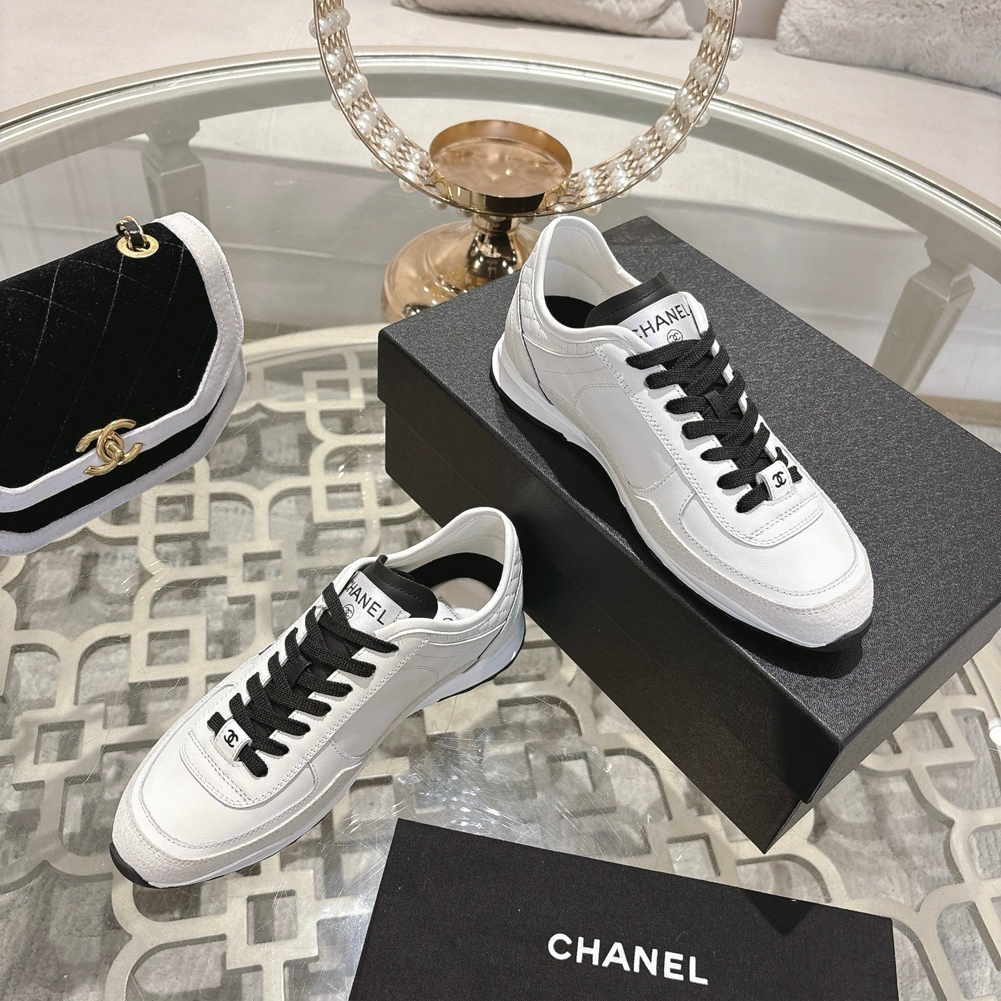 CHANEL 25C Traines White Calfskin & Suede 213314