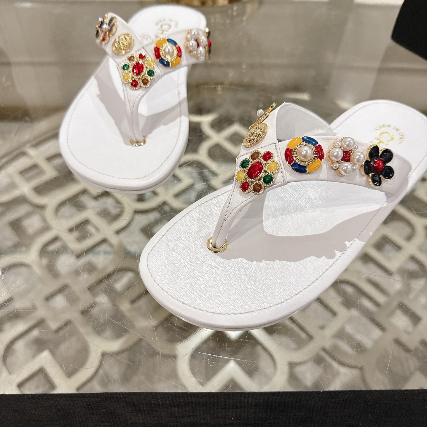 CHANEL 25 Thong Sandal Sheepskin 268971