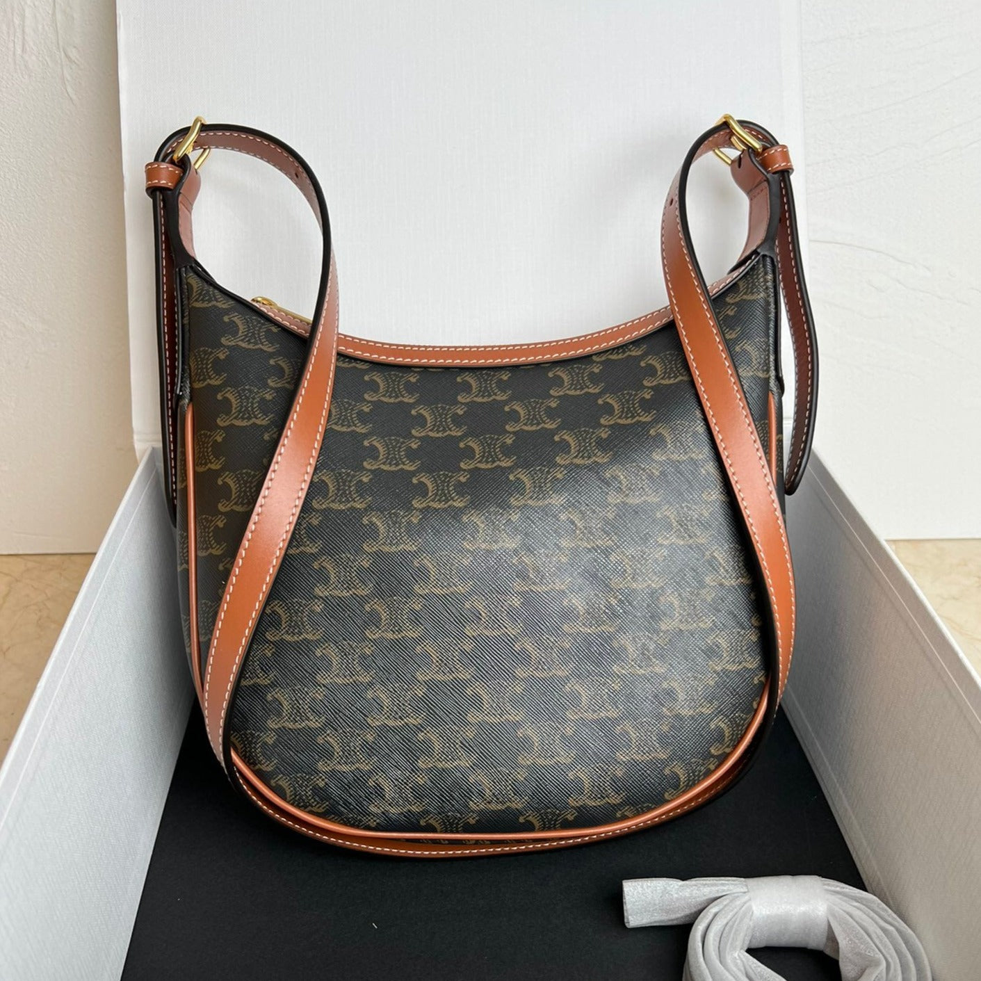 Celine small heloise 23cm cuir triomphe canvas brown calfskin